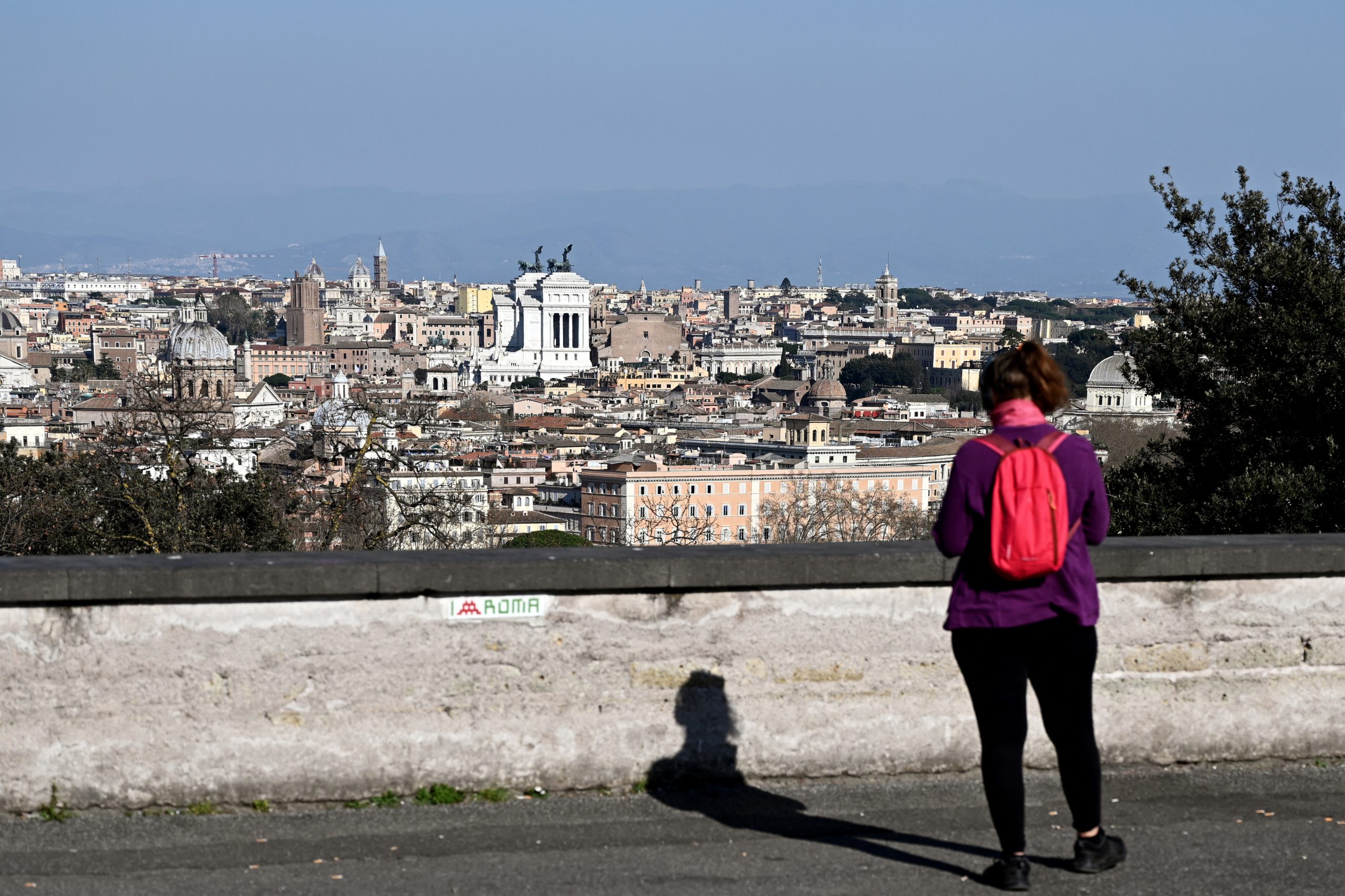 Roma propõe relógios conectados para mulheres em perigo de violência