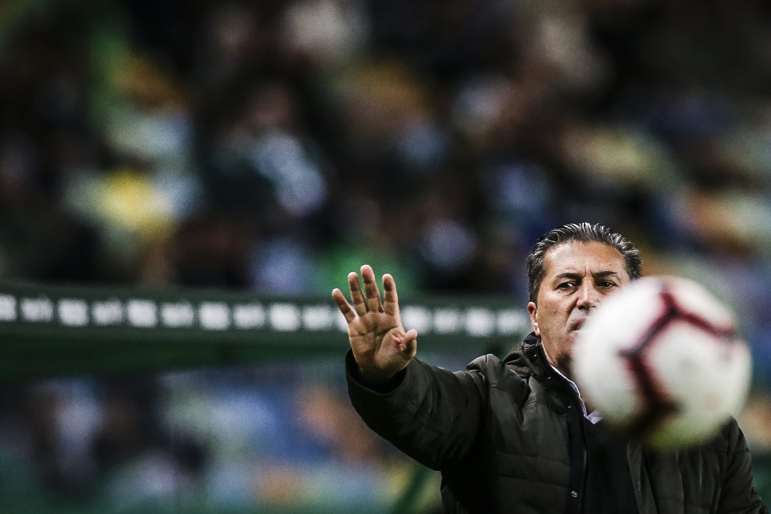Sporting oficializa saída de José Peseiro