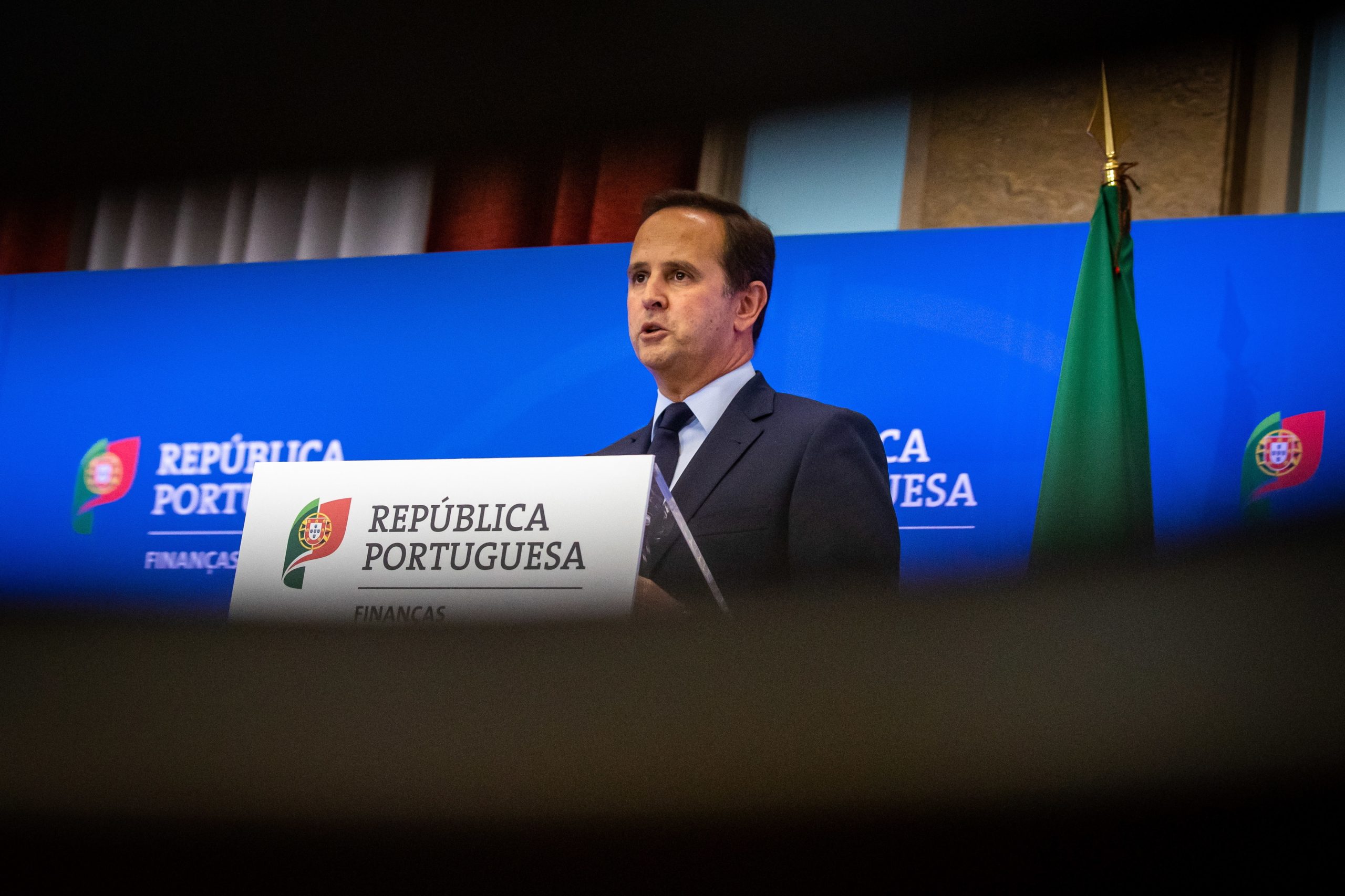 “Em nenhum dicionário de política” esta “é uma política de austeridade”. Reveja aqui a apresentação do OE2022