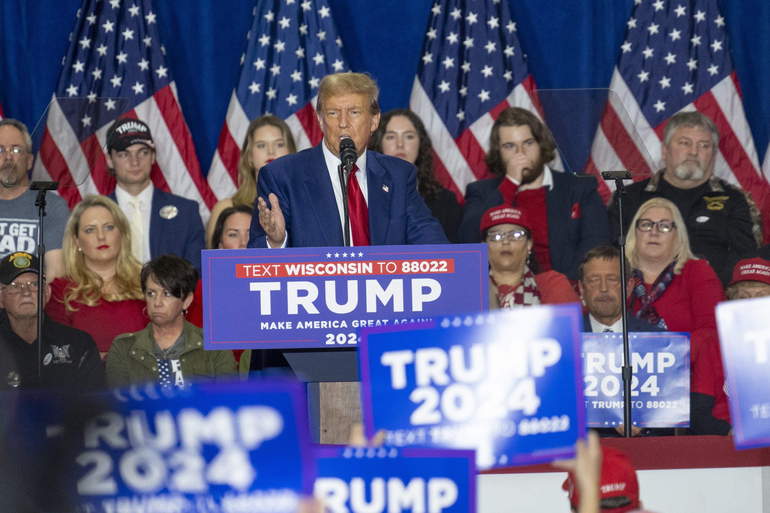 Biden e Trump vencem primárias no estado de Nova Iorque