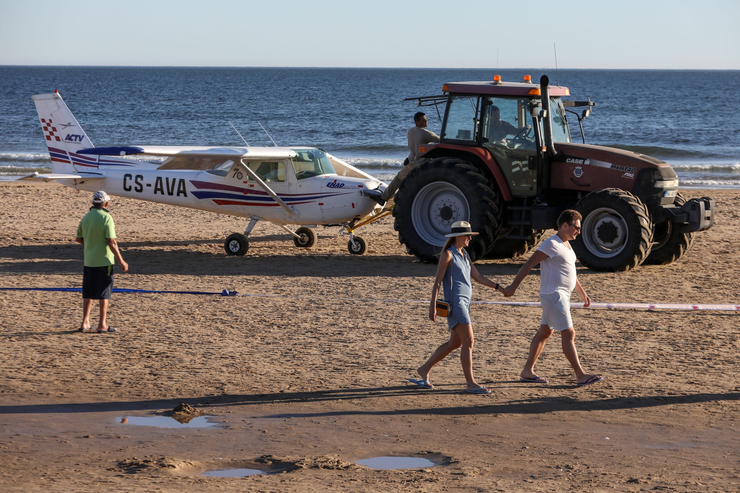 Piloto de aeronave que aterrou na Caparica vai a julgamento por homicídio