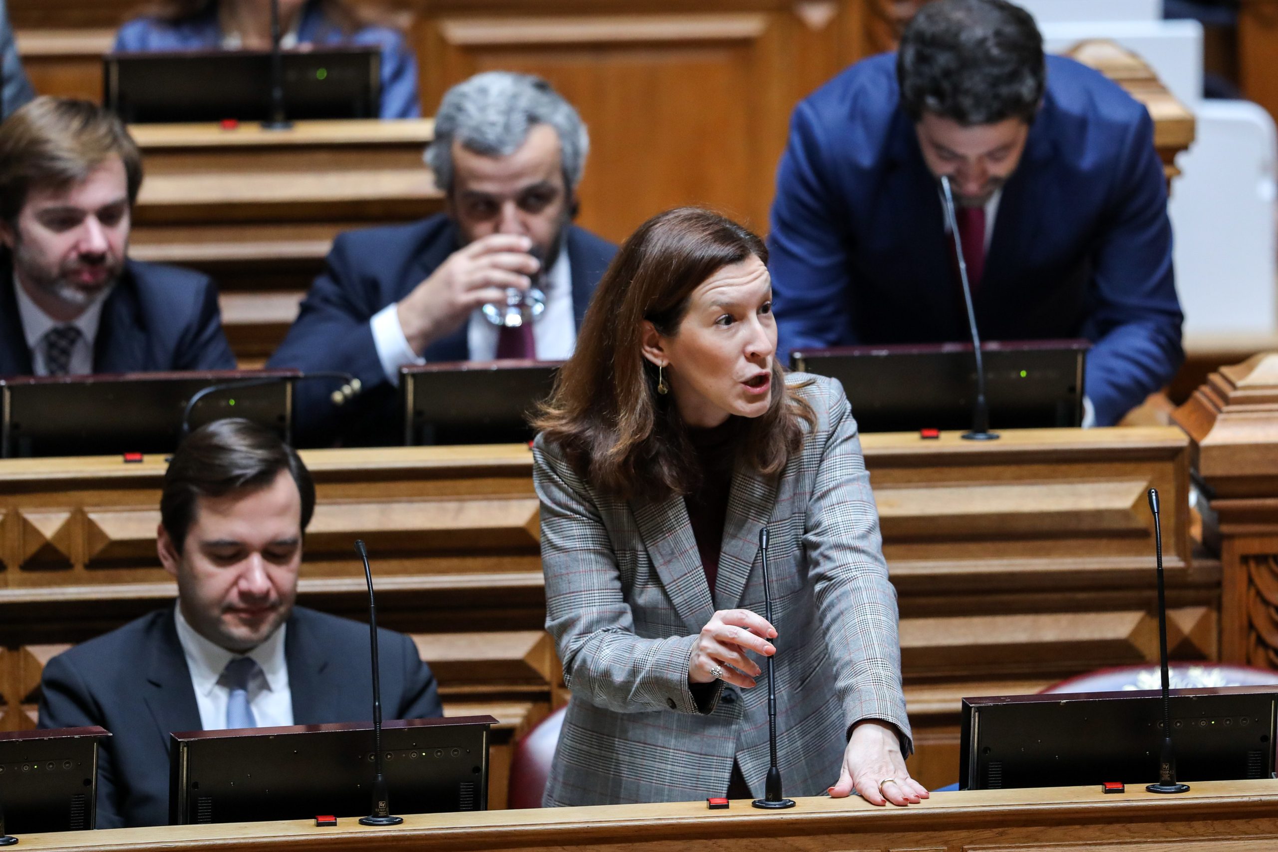 OE2020: CDS vai abster-se na proposta do PSD de baixa do IVA da eletricidade