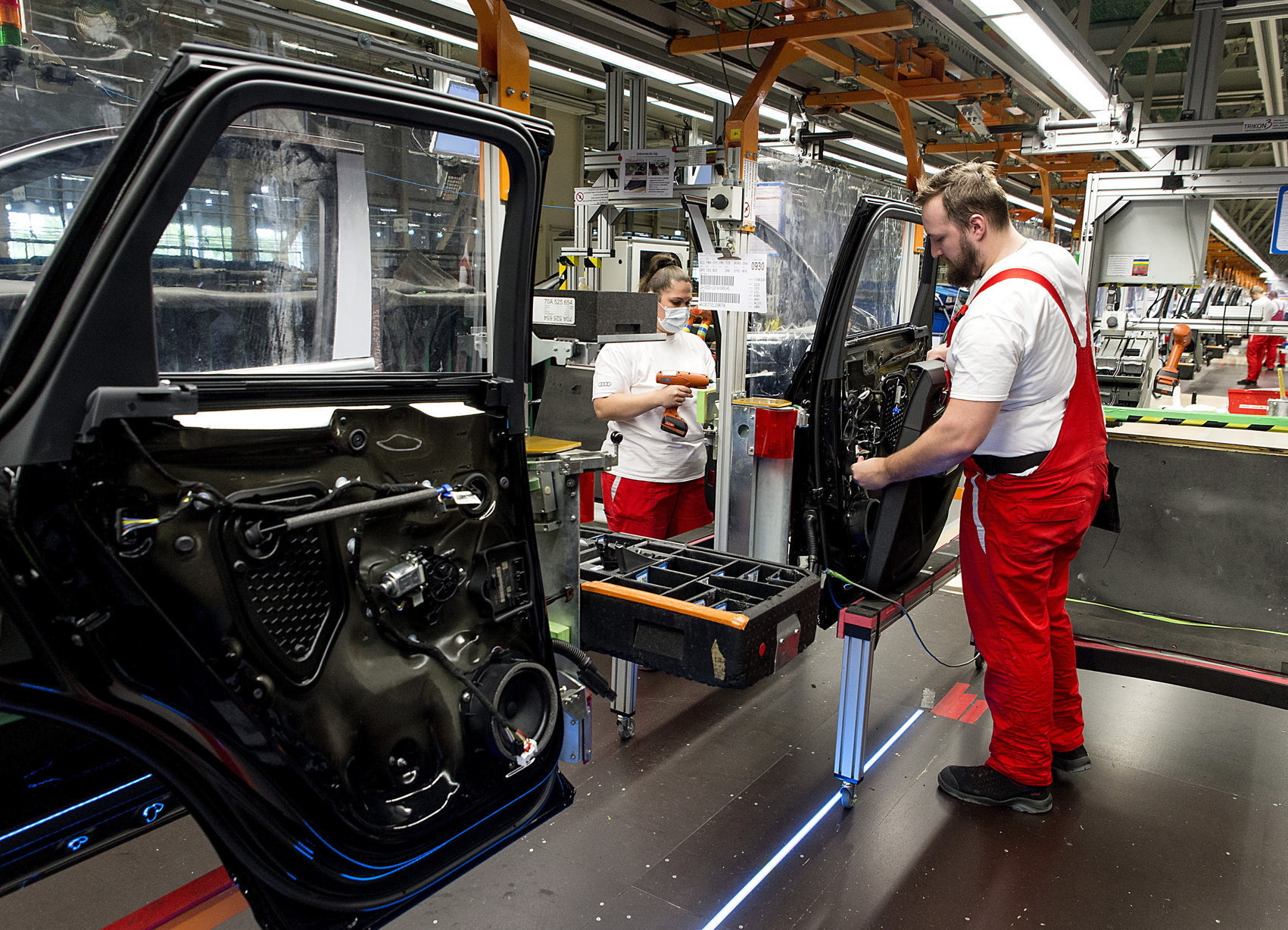 Falta de ‘chips’ afeta produção de automóveis em Espanha na próxima semana