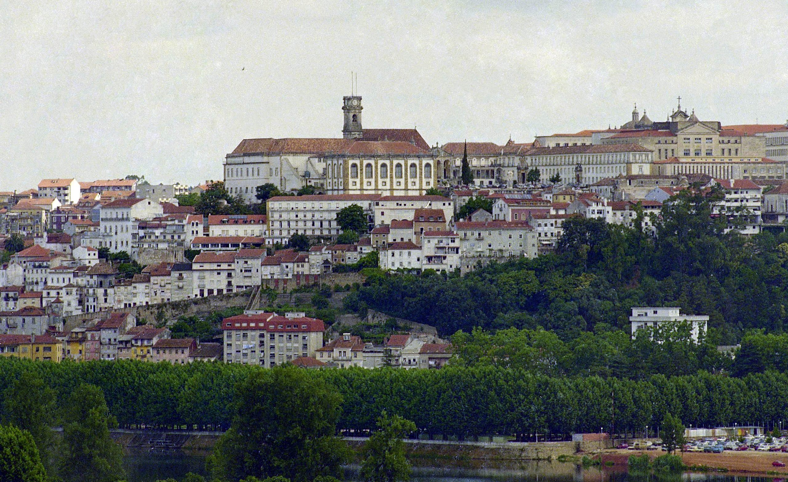 Transportes Urbanos de Coimbra fazem ajustes em horários face a atrasos