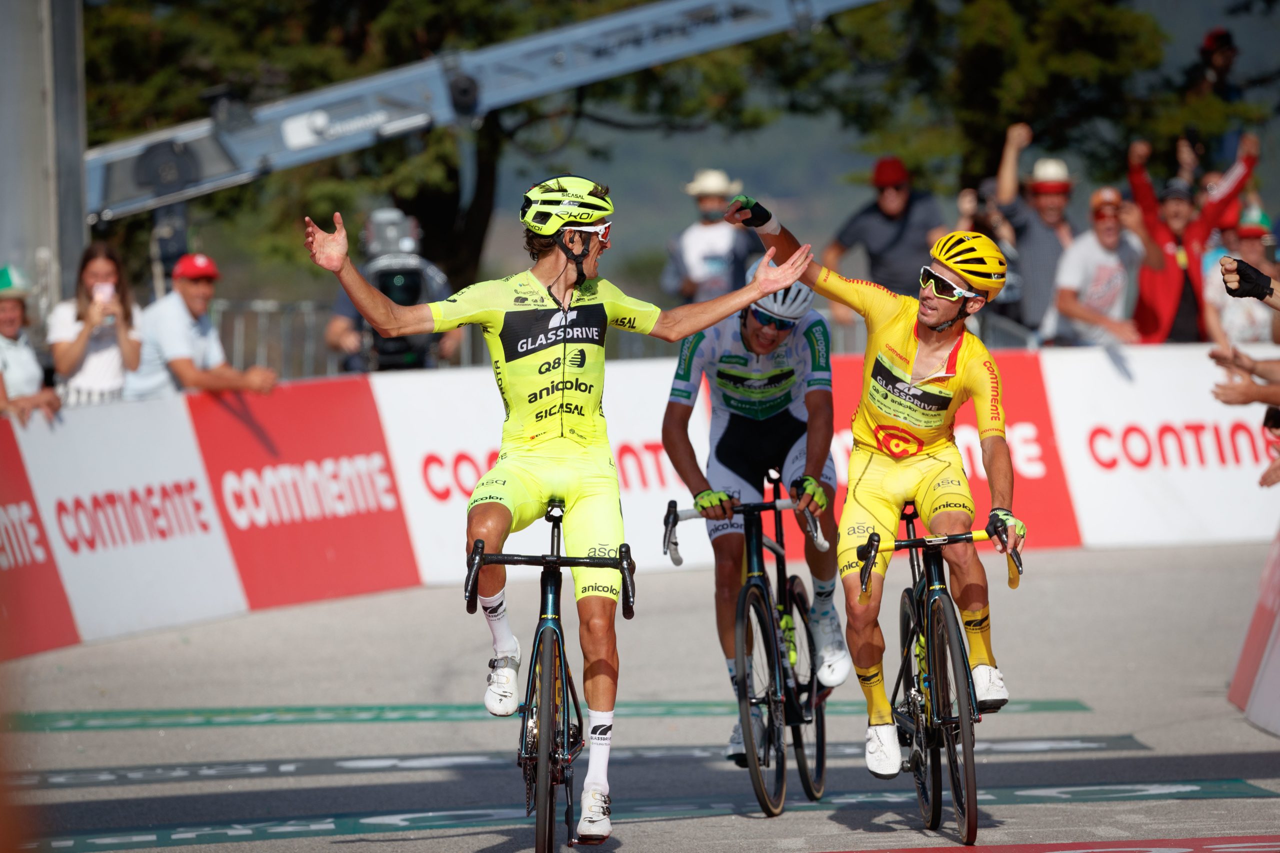 Volta a Portugal: António Carvalho vence na Senhora da Graça e Frederico Figueiredo segura amarela