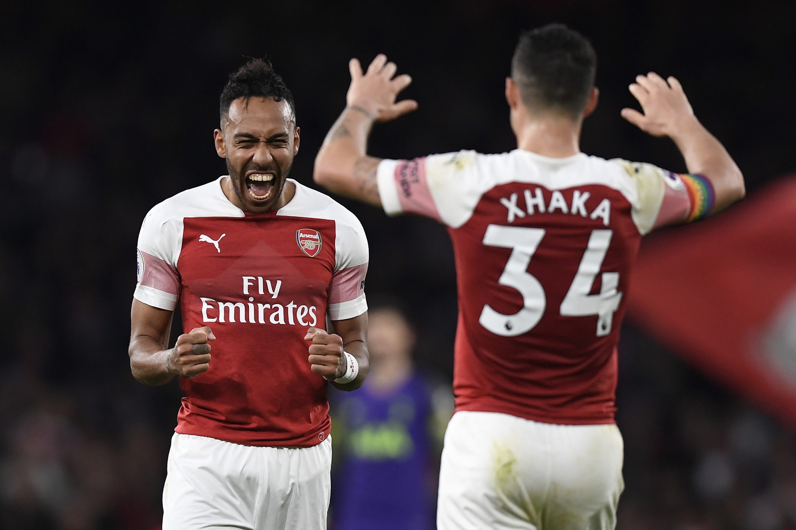 Arsenal vence dérbi de Londres com ‘bis’ de Aubameyang