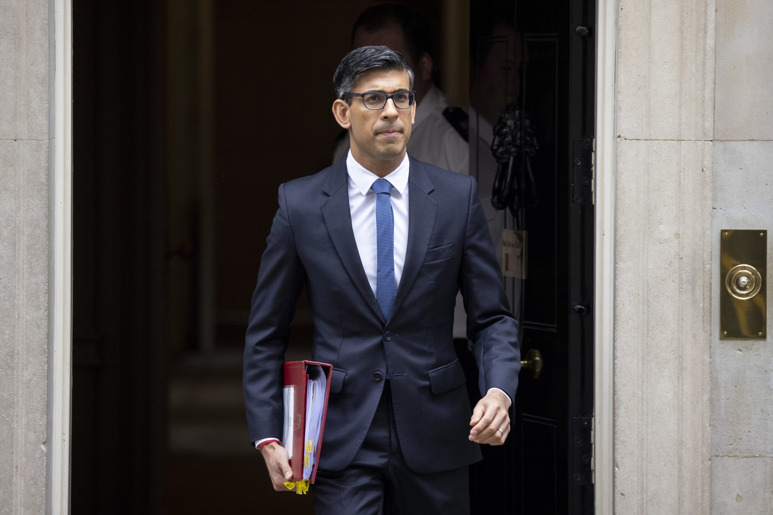 Londres anuncia retirada de pessoal diplomático do Sudão