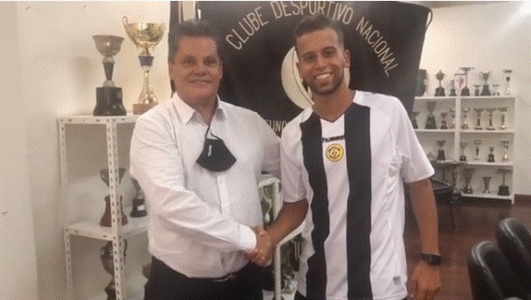Médio Francisco Ramos assina por três temporadas com o Nacional