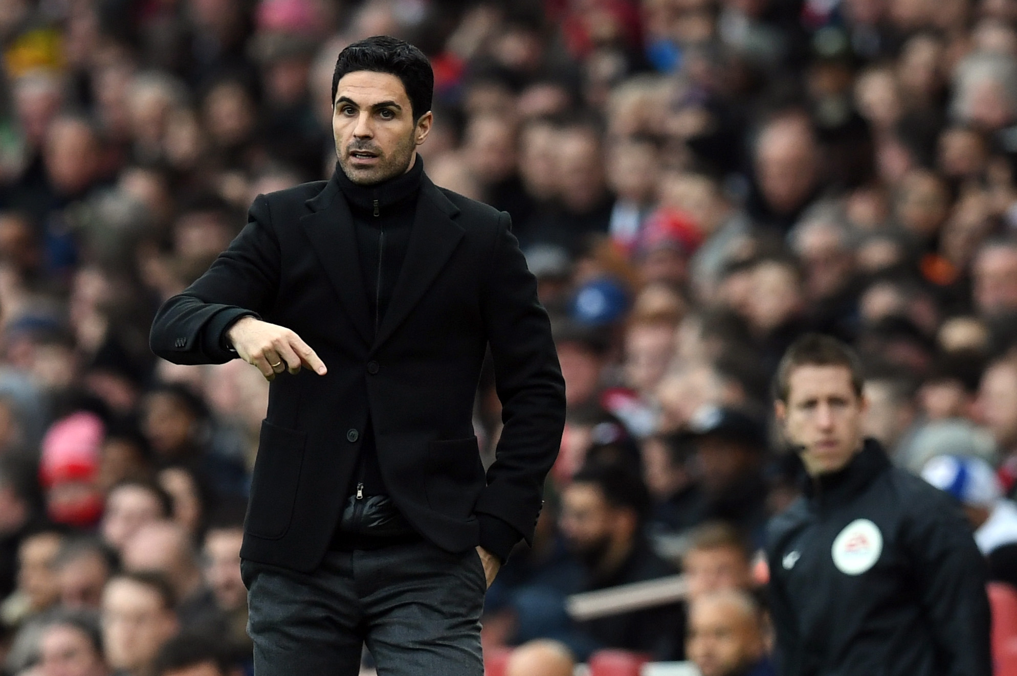 Treinador do Arsenal revela ter recebido ameaças através das redes sociais
