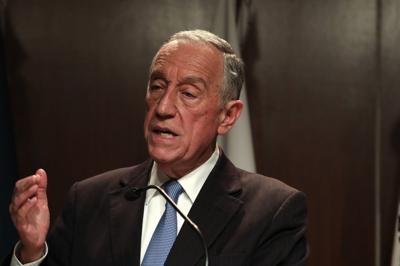 Ataque em Paris: Marcelo Rebelo de Sousa transmitiu condolências a Hollande