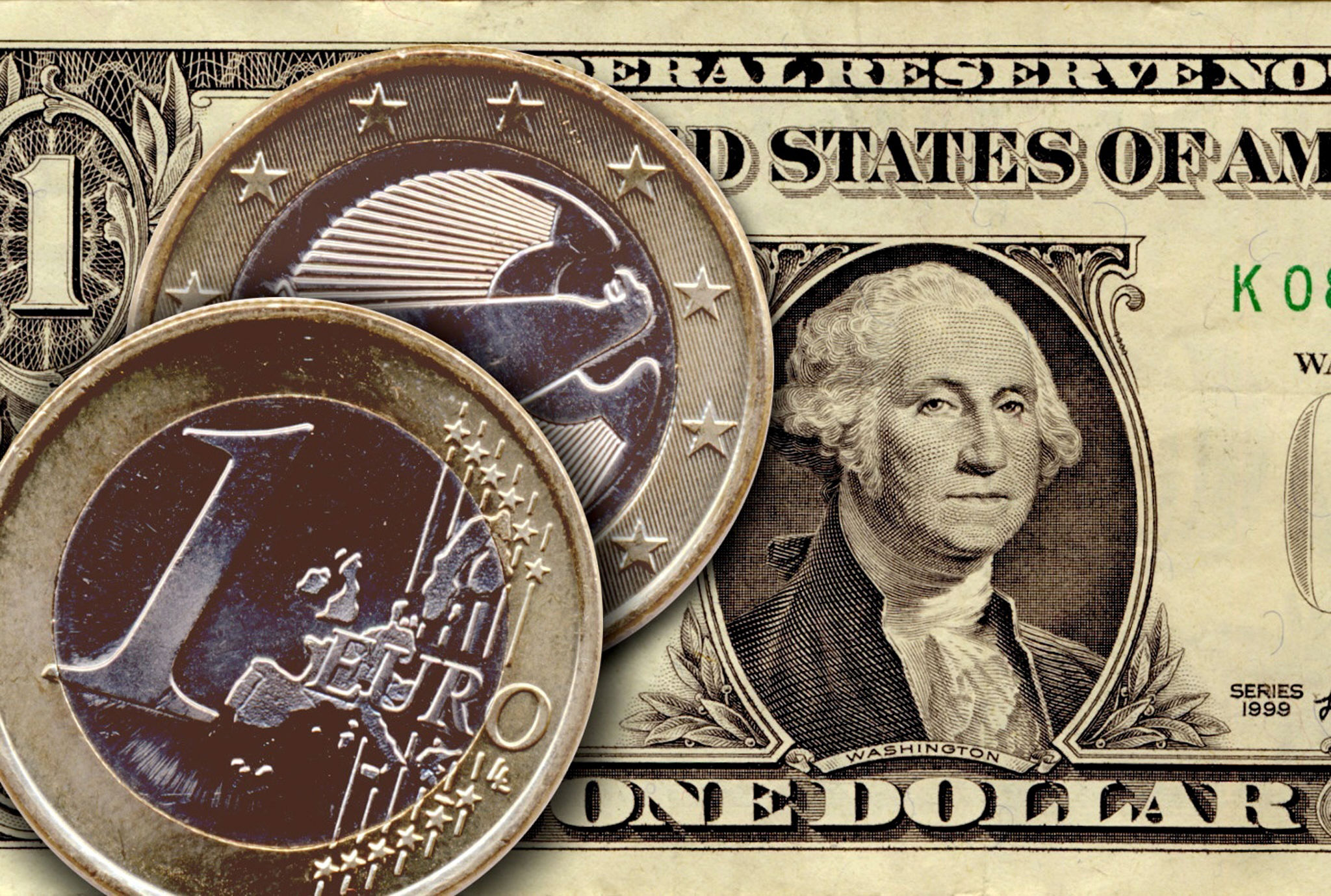 Euro cai para nível inferior a 1,07 dólares após anúncio do BCE
