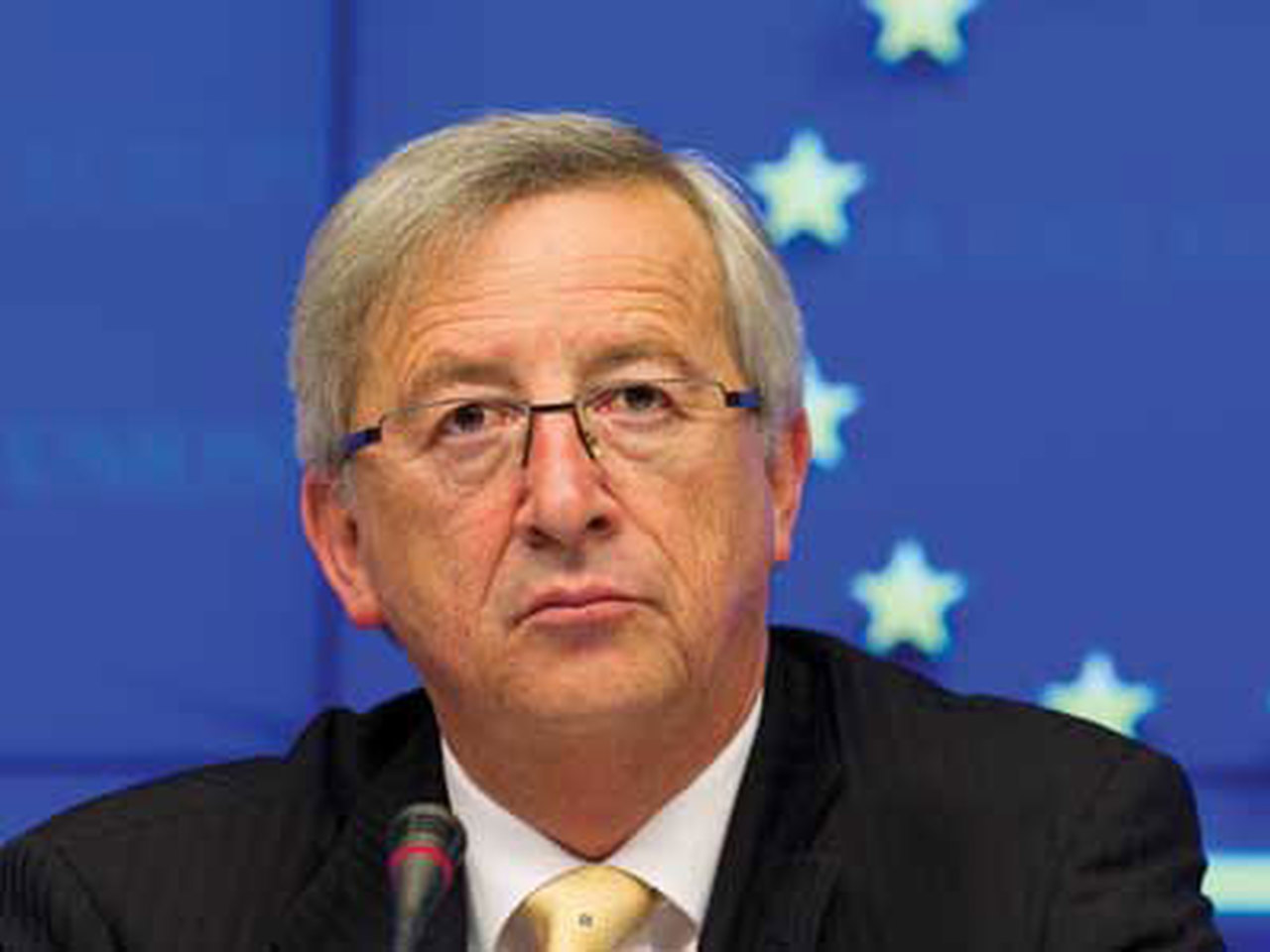Quem recusa vacinação “está a brincar com o fogo”, diz Juncker