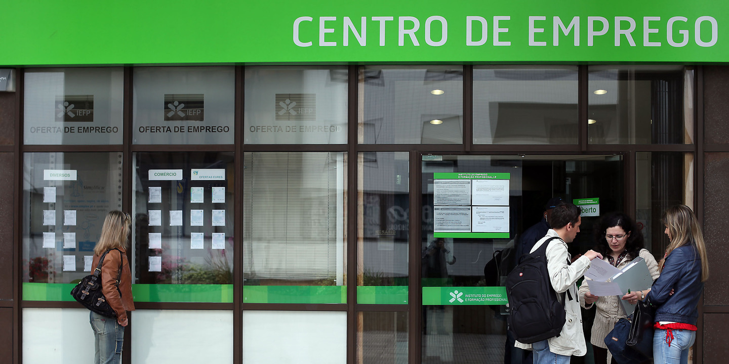 Casais com ambos os elementos no desemprego aumentam 19,2% em setembro