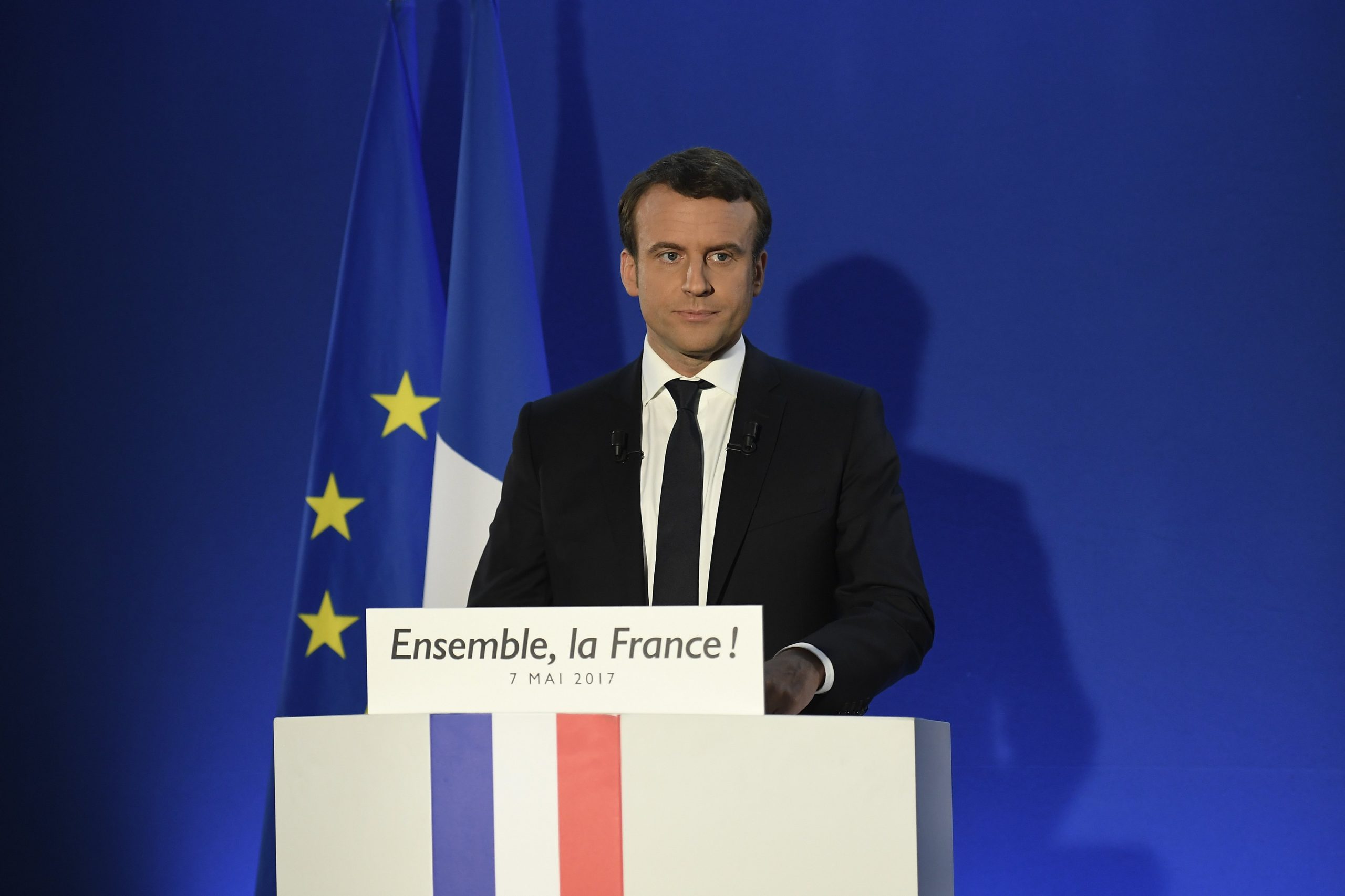 Com 70% dos votos contados, Macron lidera com 62,7%