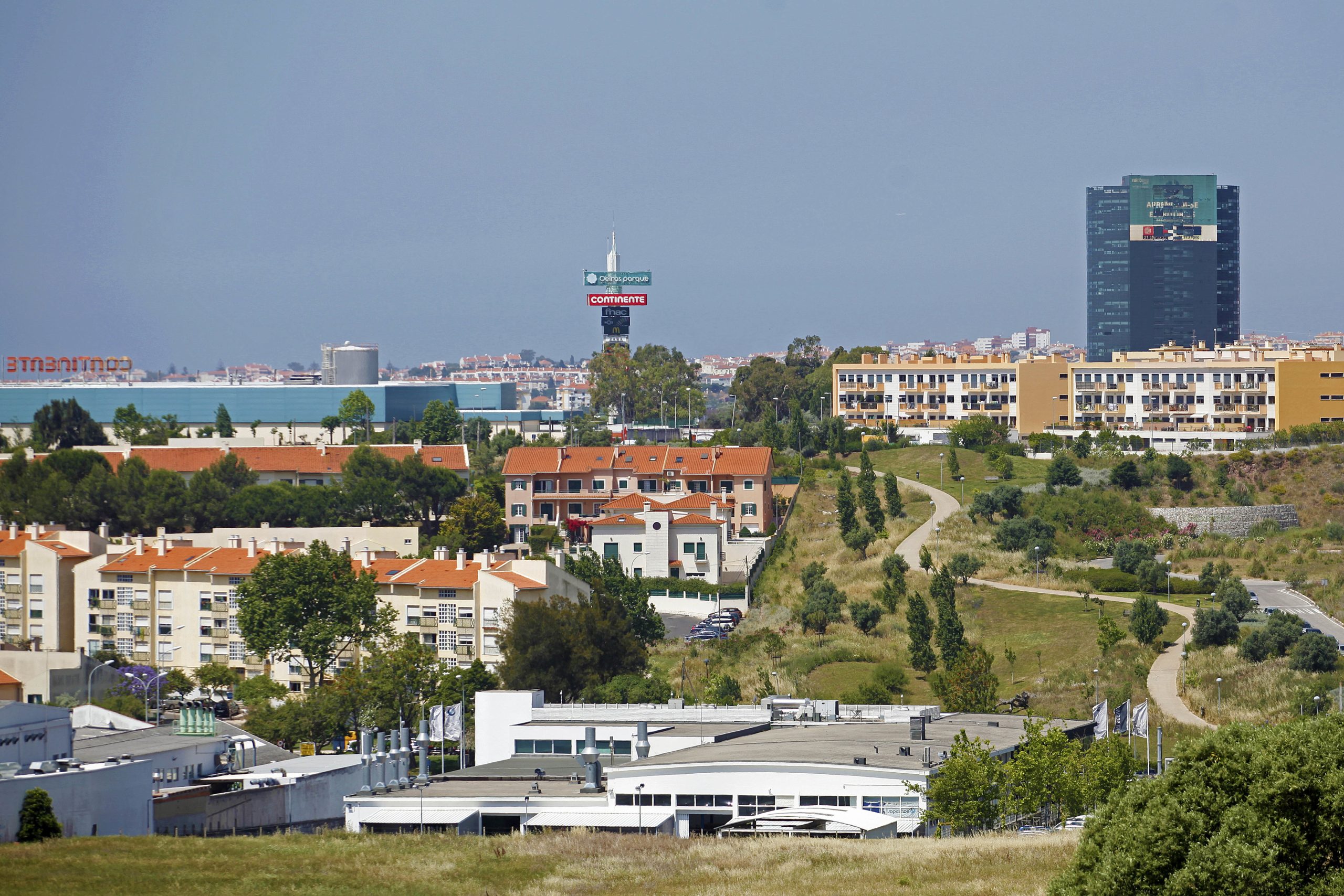 Oeiras reabre parques, jardins, bibliotecas e cemitérios