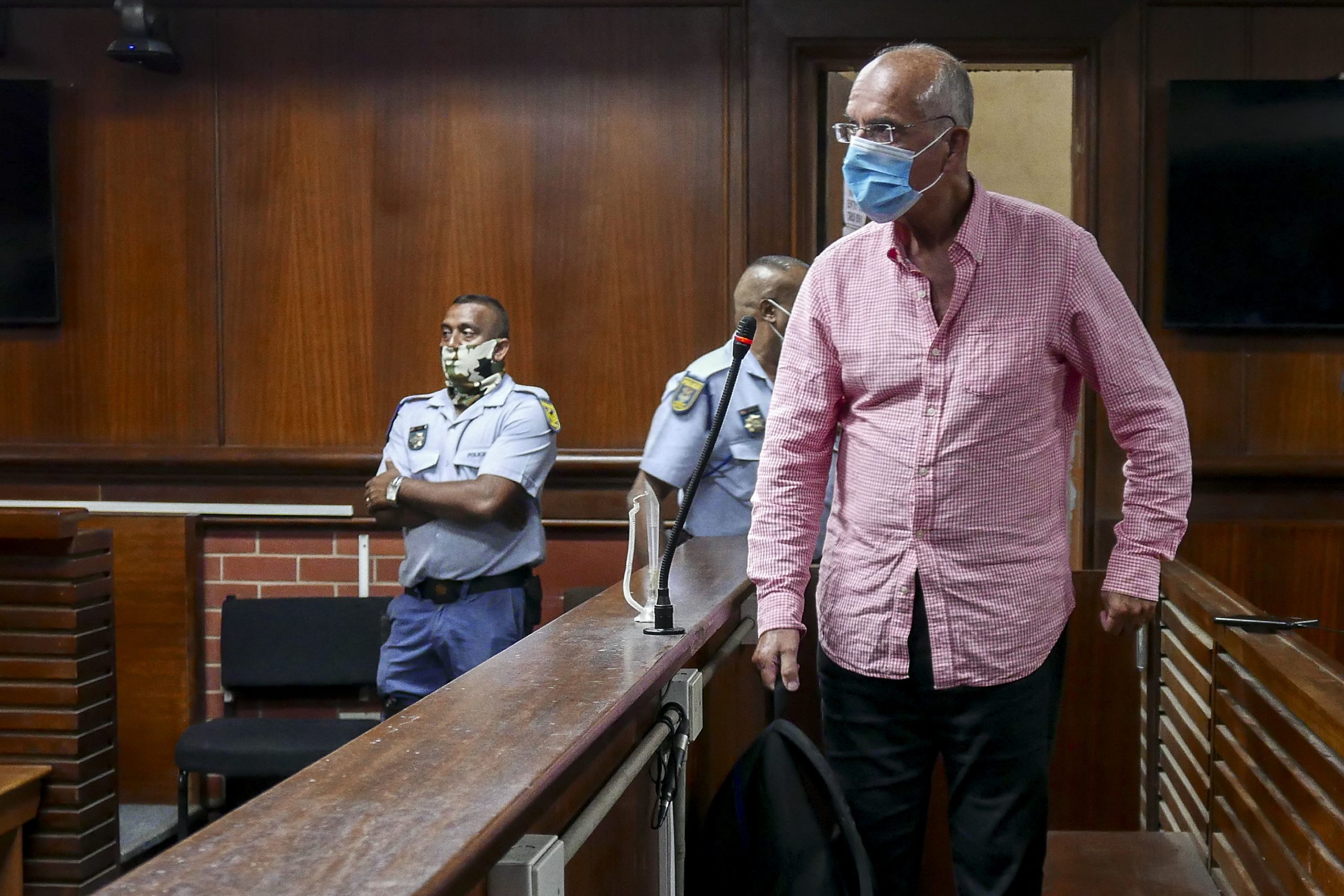 BPP: Rendeiro esteve no tribunal pela terceira vez, mas já abandonou local devido a falta de eletricidade