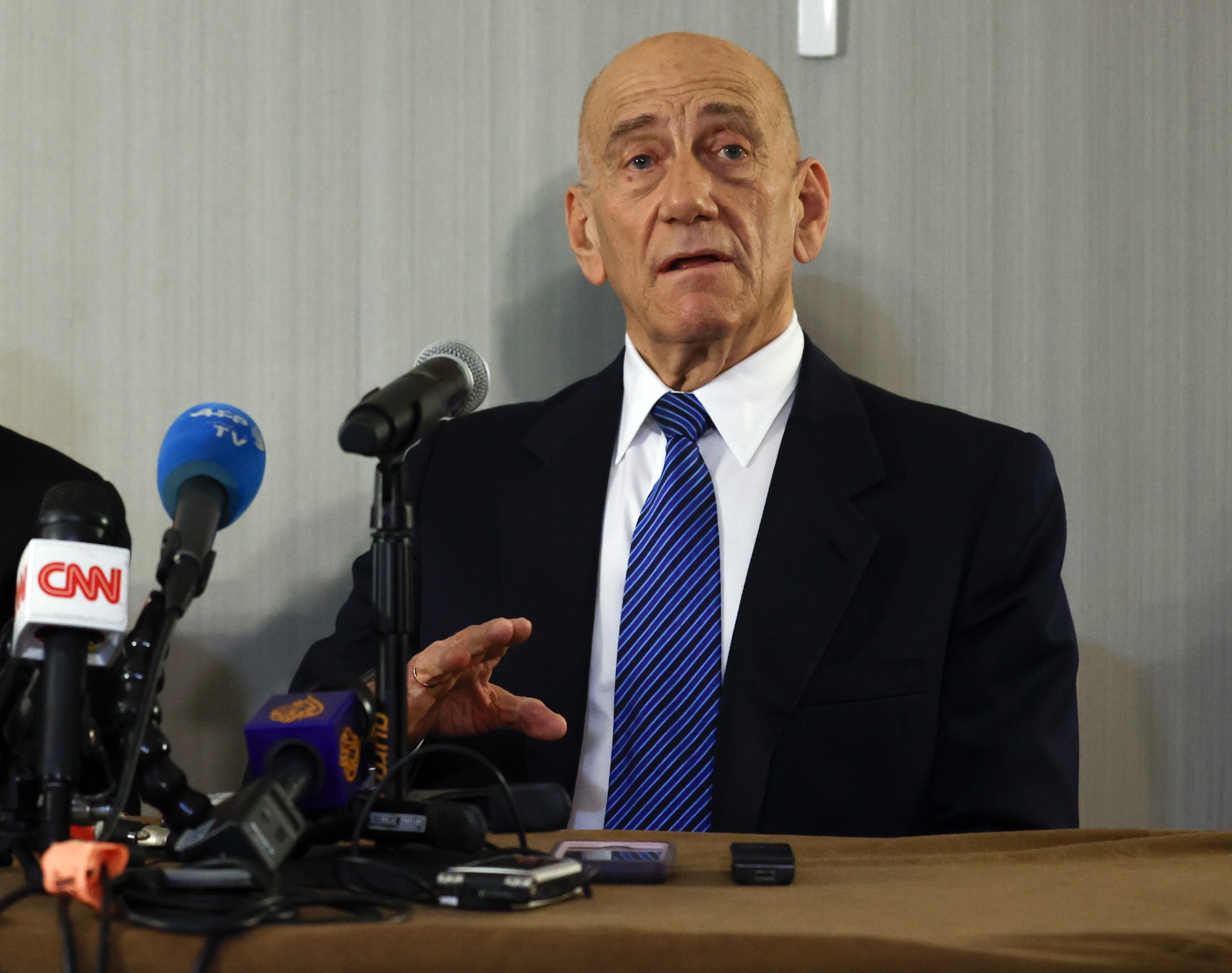 Ex-PM israelita avisa que ofensiva em Rafah pode acabar com “paciência internacional”