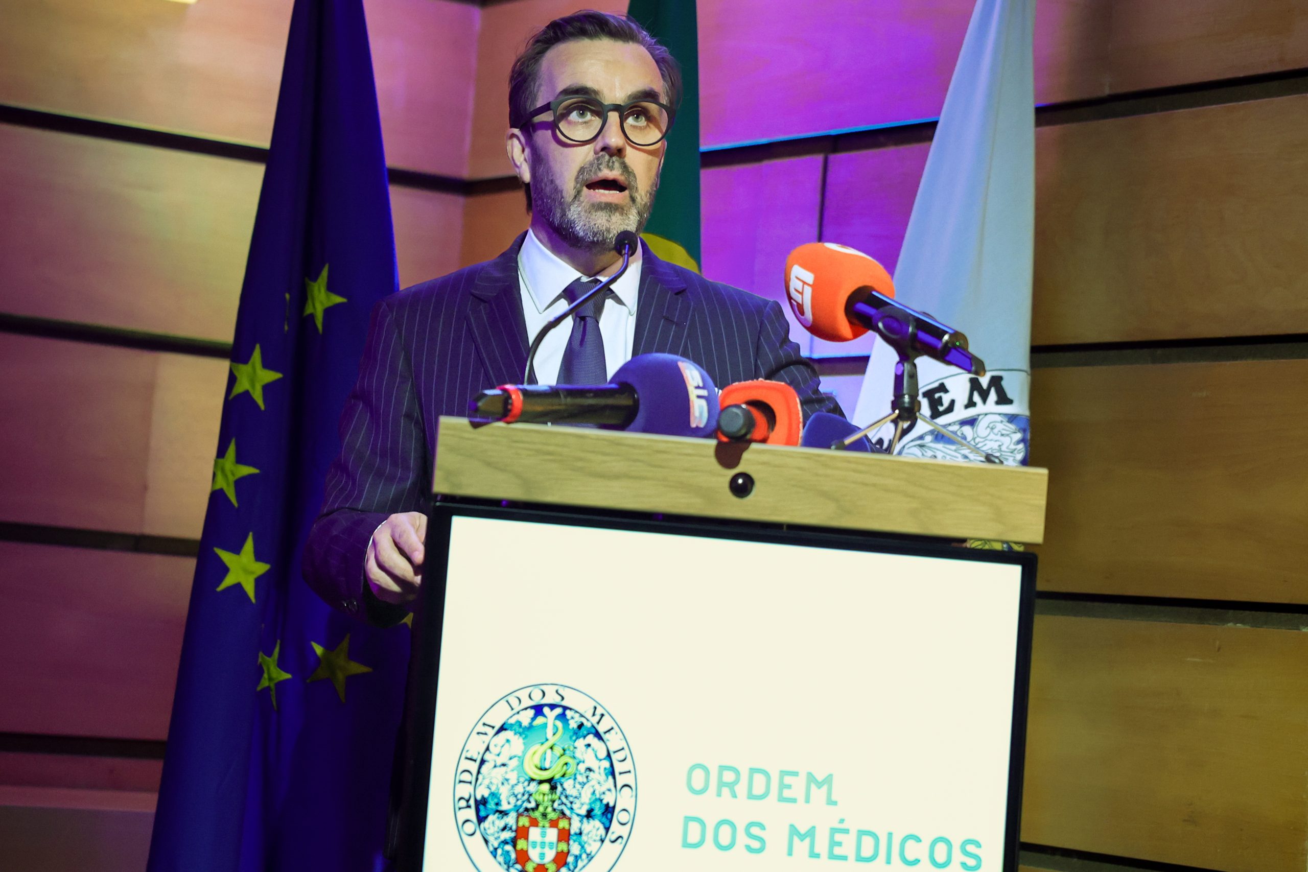 Ordem apresenta ao Governo 25 medidas para atrair médicos para o SNS