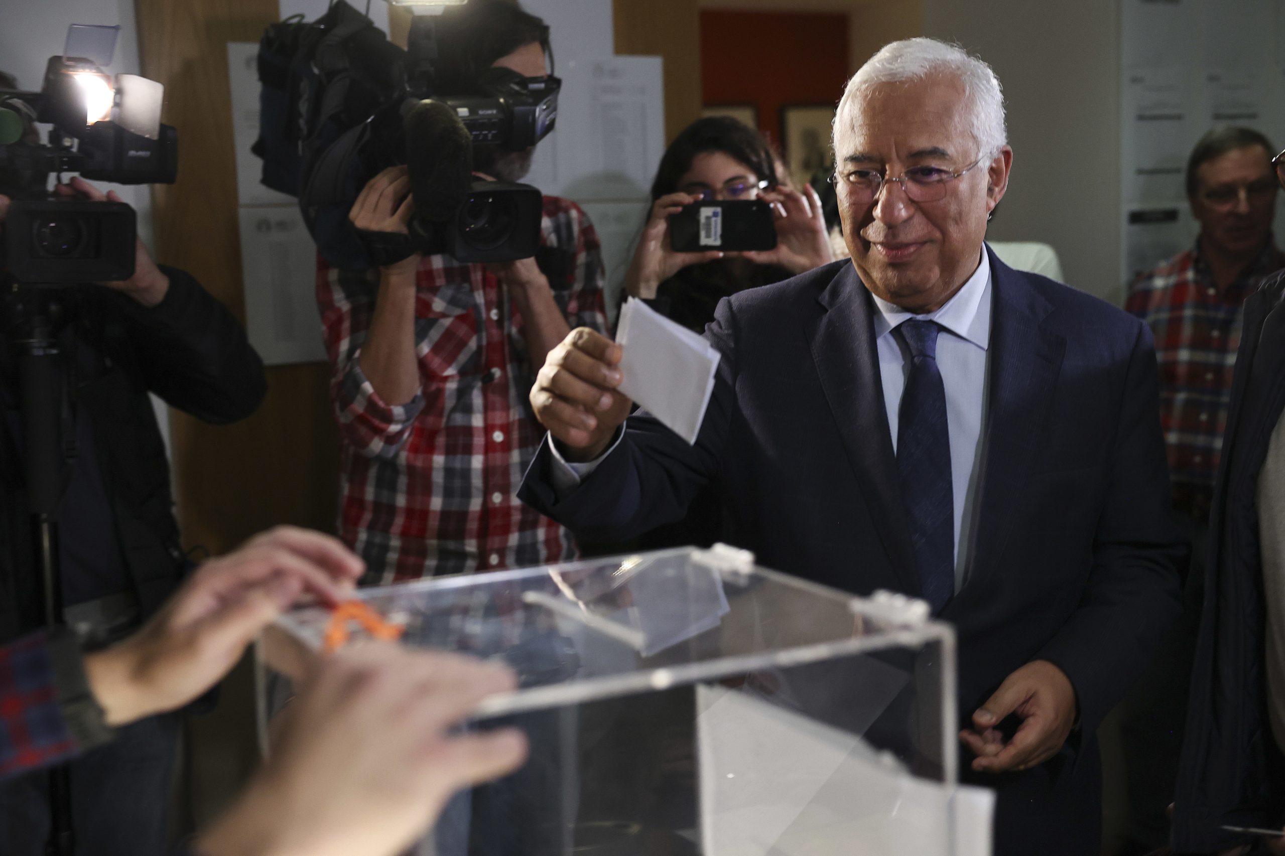 Diretas no PS: Costa votou no sucessor à liderança do partido e promete que “não vai meter os papéis para a reforma”