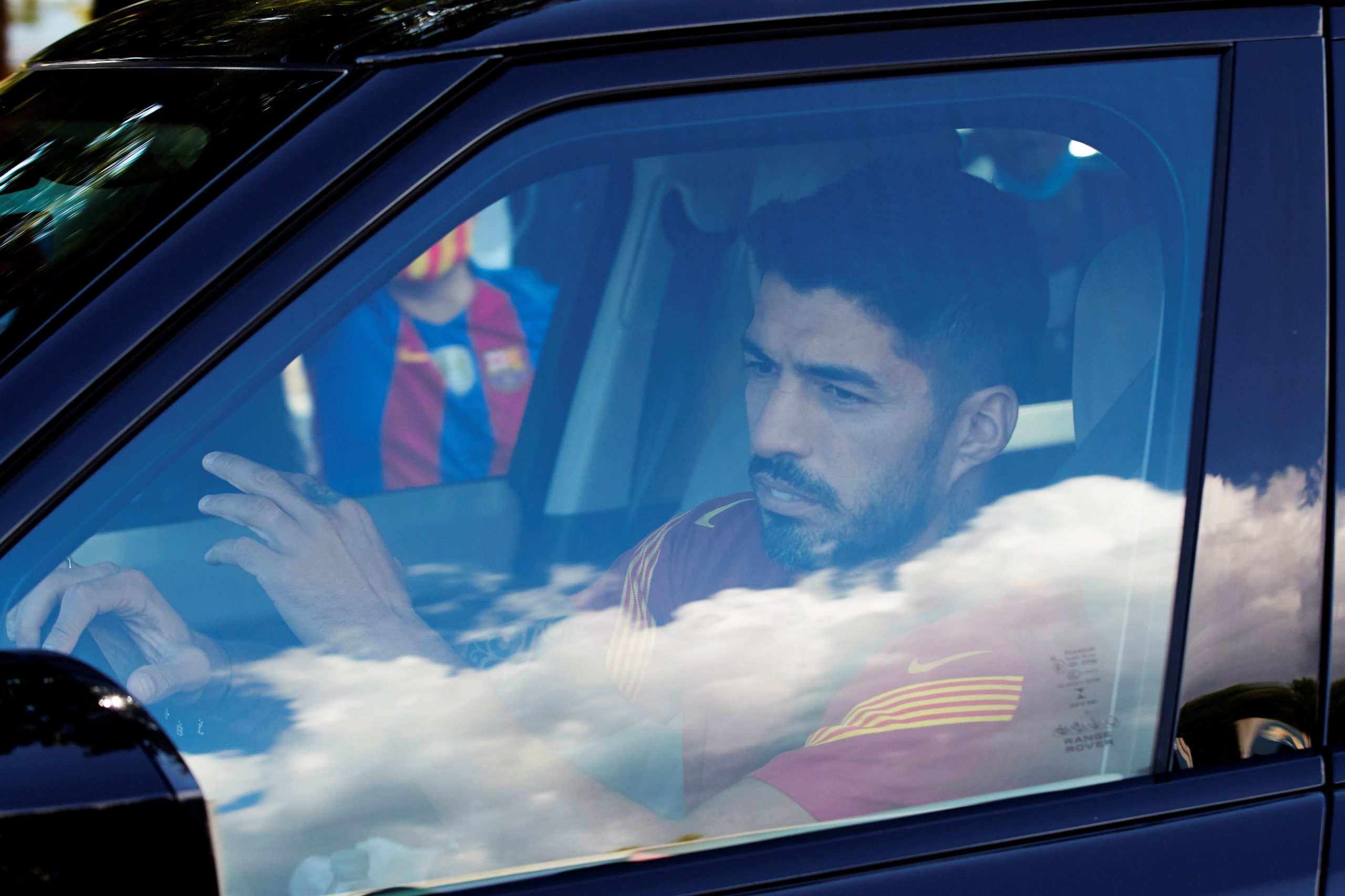 Luís Suárez assina com o Atlético Madrid por duas temporadas