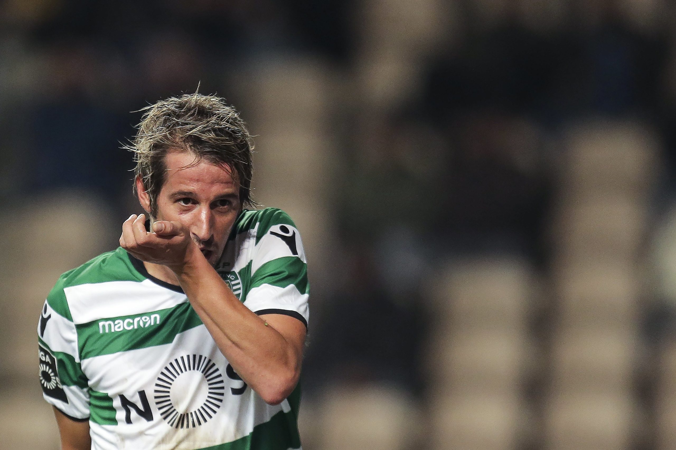Fábio Coentrão e Bas Dost regressam ao Sporting para dérbi com Belenenses