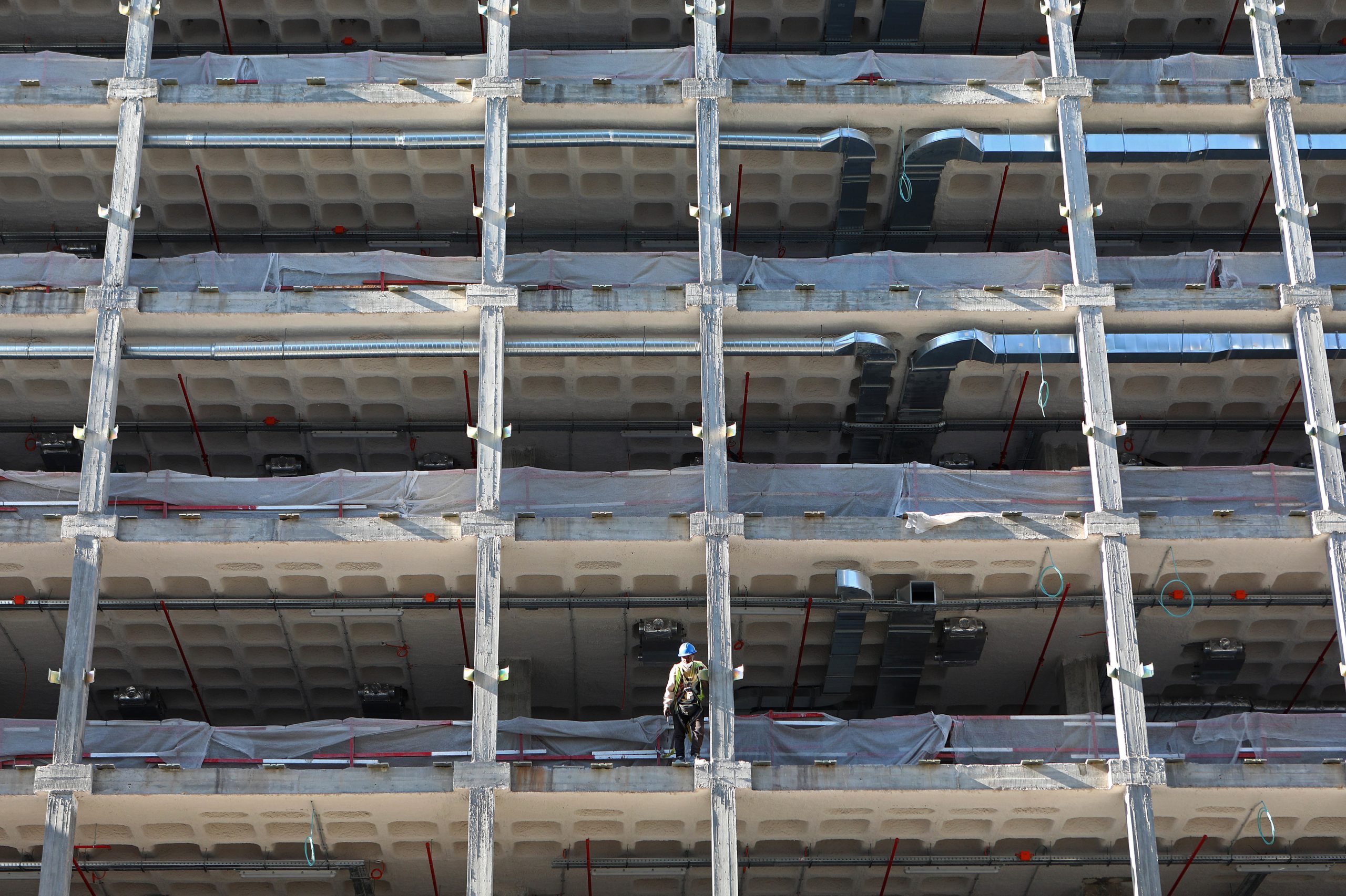 Custos de construção de habitação nova disparam 14,3% em abril