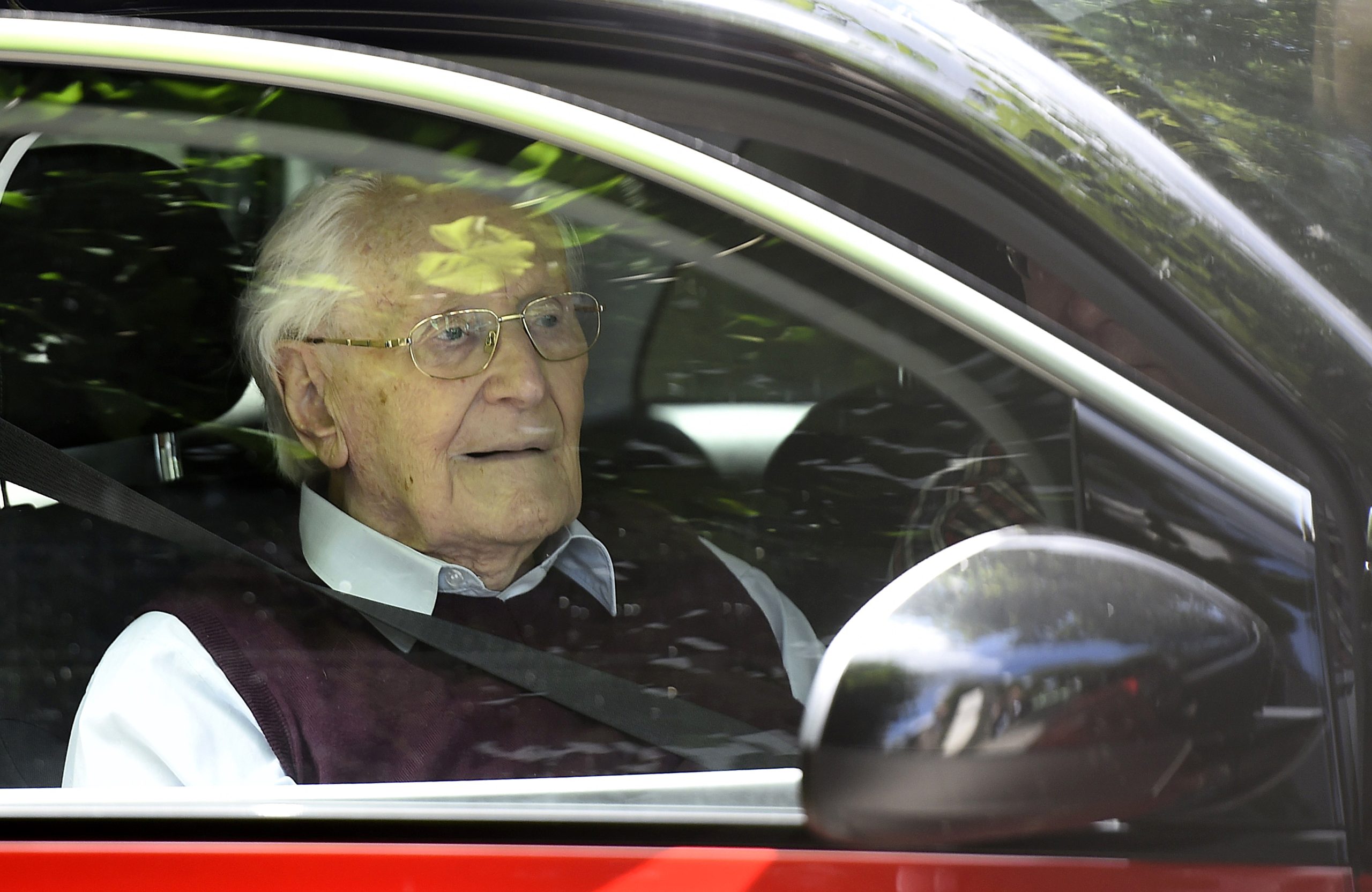 Morreu Oskar Gröning, o “contabilista de Auschwitz”, avança a imprensa alemã