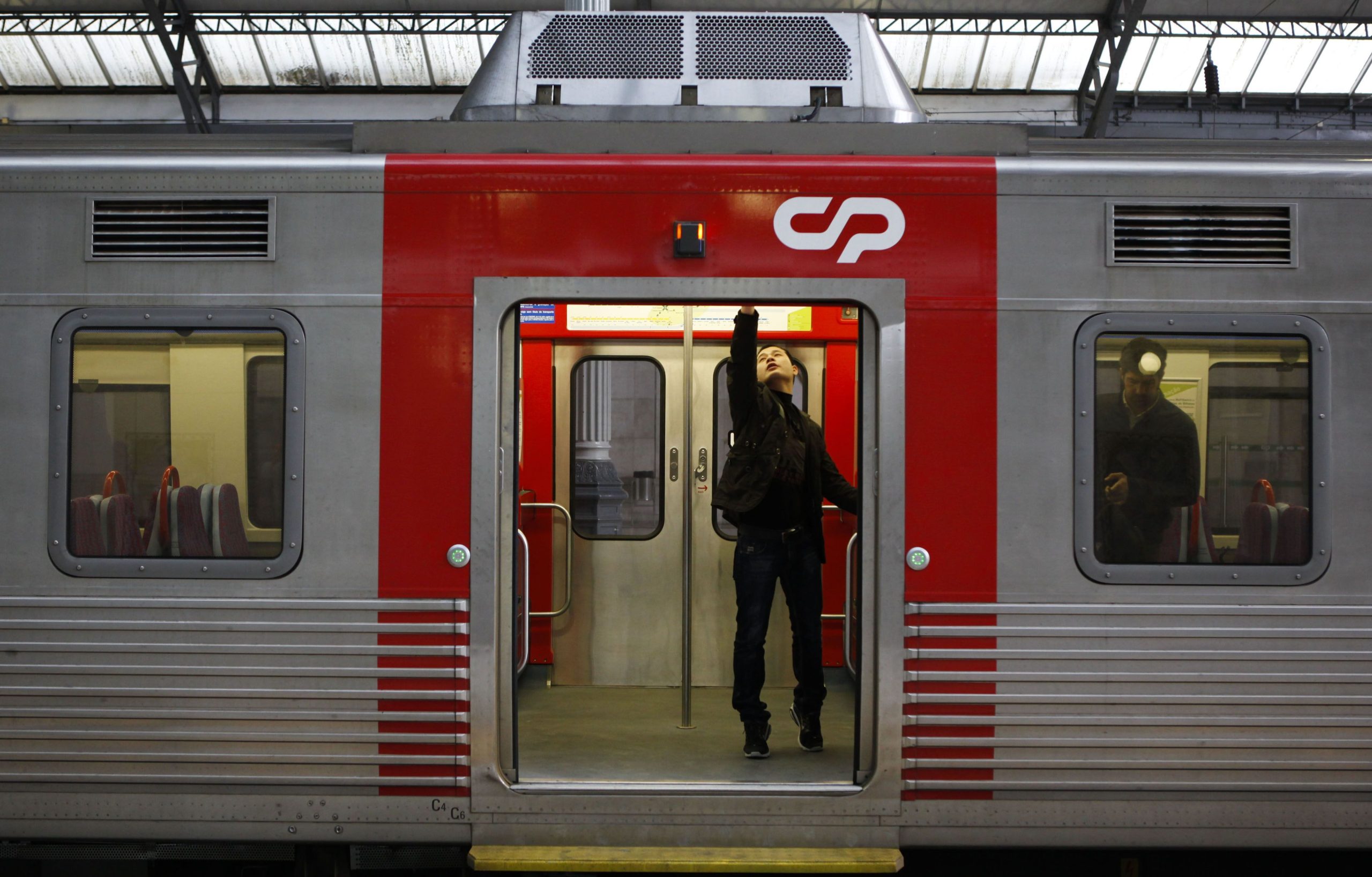Ligação ferroviária entre Cascais e São Pedro do Estoril interrompida nos próximos fins-de-semana