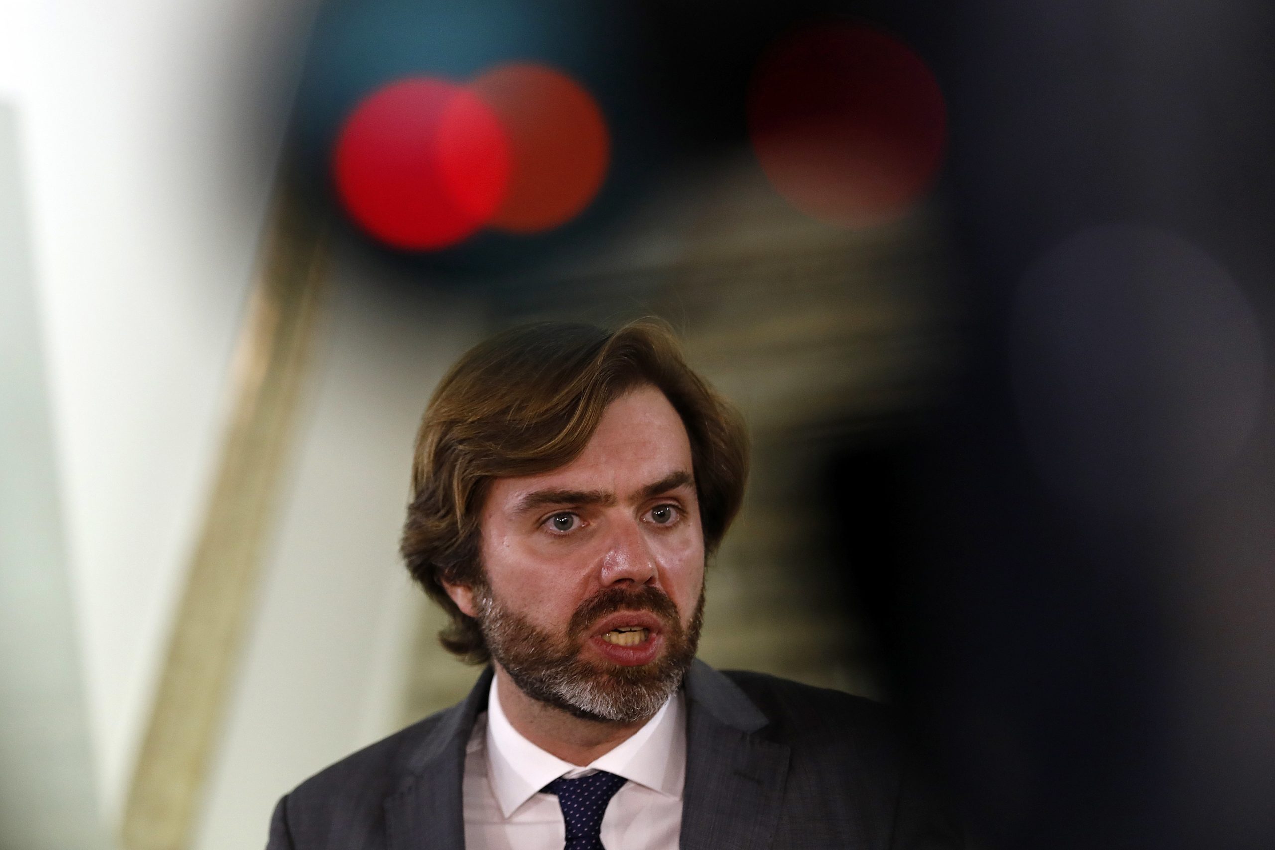 João Almeida quer fortalecer CDS e depois pensar em plataforma alternativa ao PS