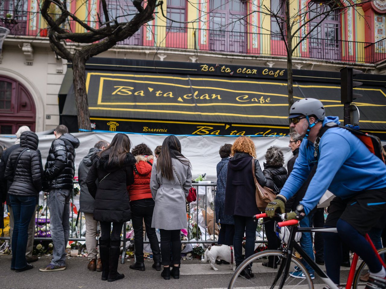 O difícil regresso à normalidade de uma sobrevivente dos atentados de Paris
