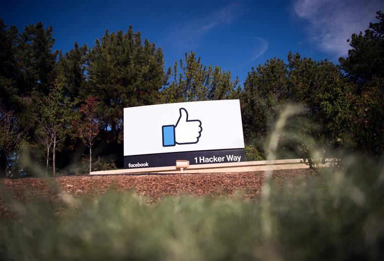 Ministério Público acusa de burla homem que enganou clientes com anúncios no Facebook