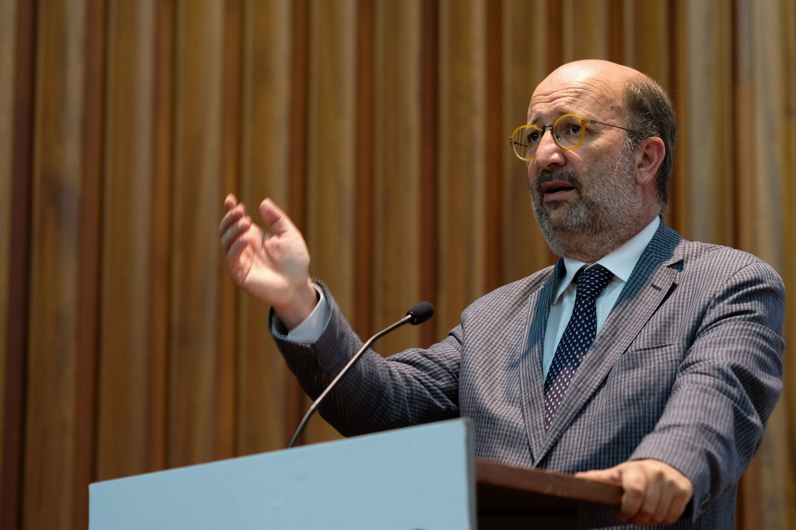 Ministro garante que “não será licenciada nova exploração” petrolífera