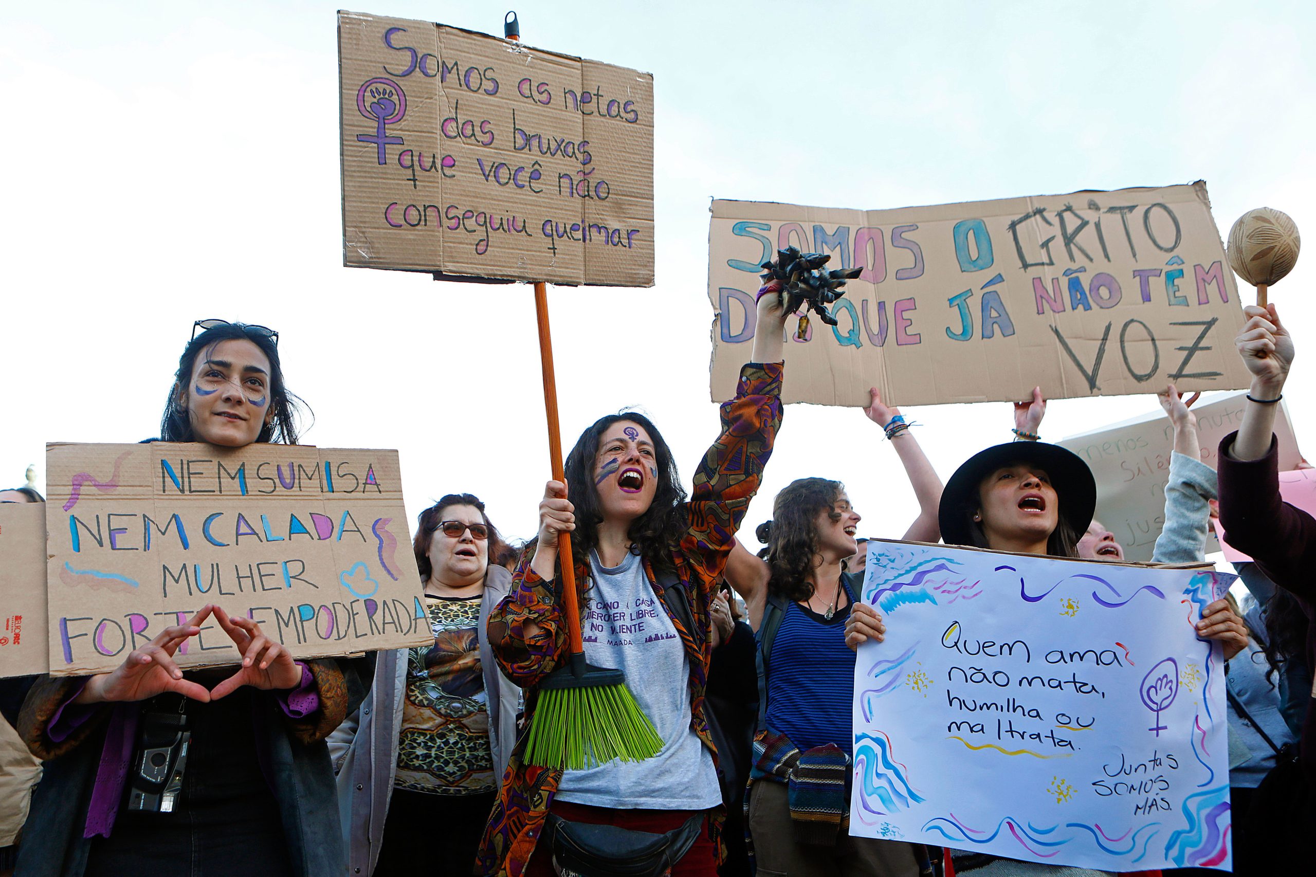 Dia da Mulher assinalado com manifestações e greve feminista