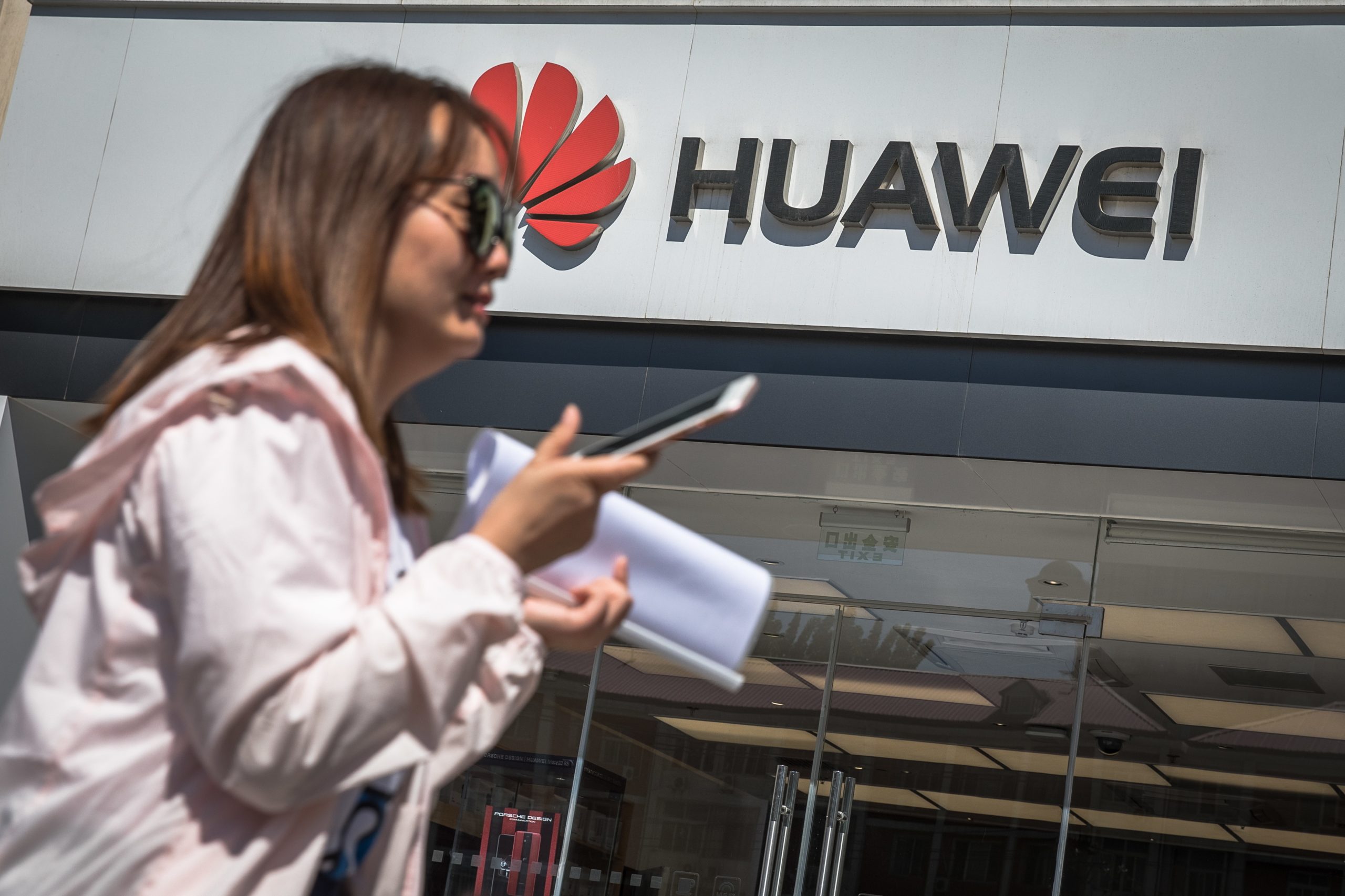 5G: Vodafone suspende compras de novos modelos da Huawei