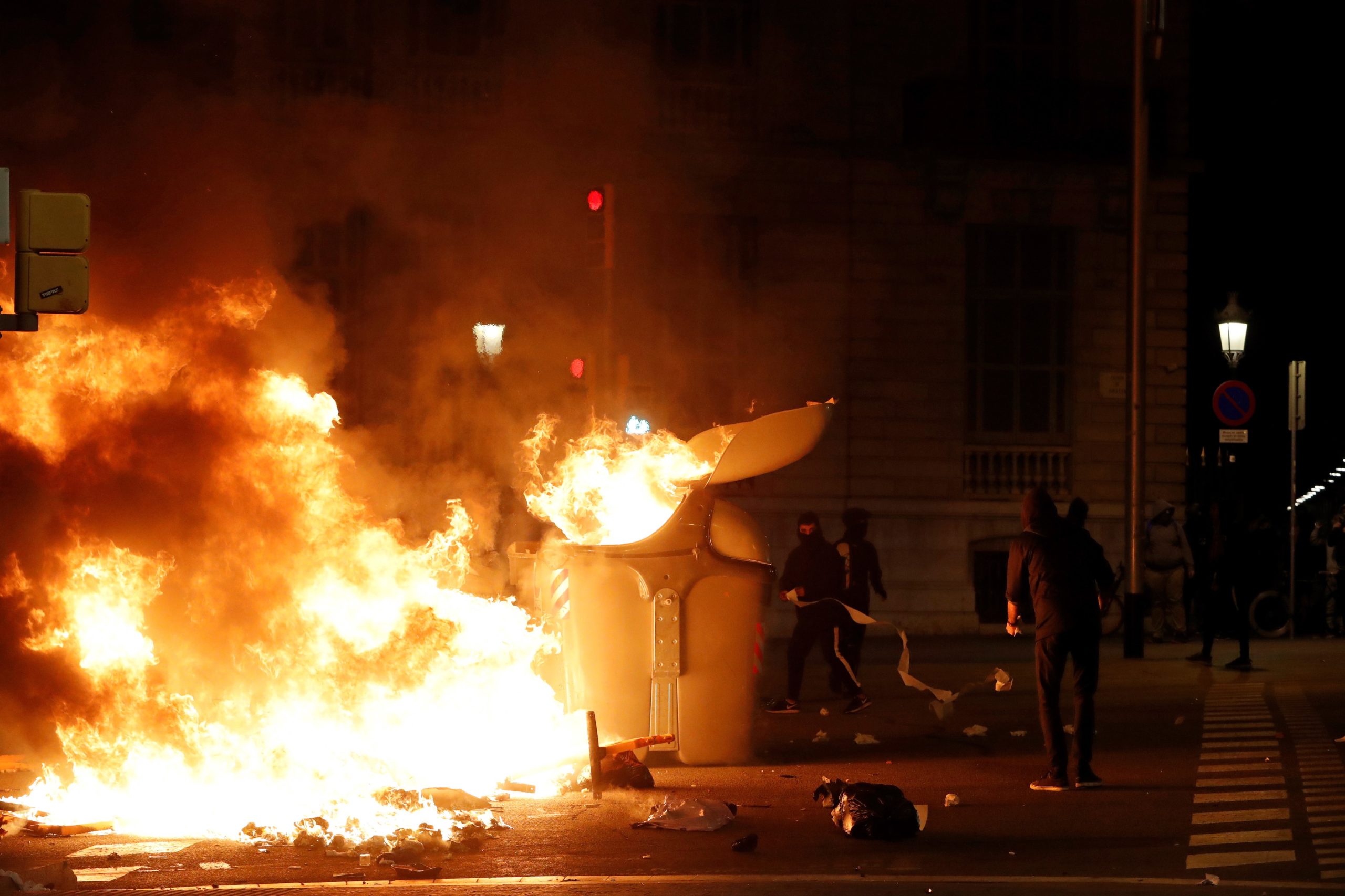 Barcelona, dia 3. Das manifestações convocadas pela organização “Tsunami democrático” aos confrontos provocados por radicais