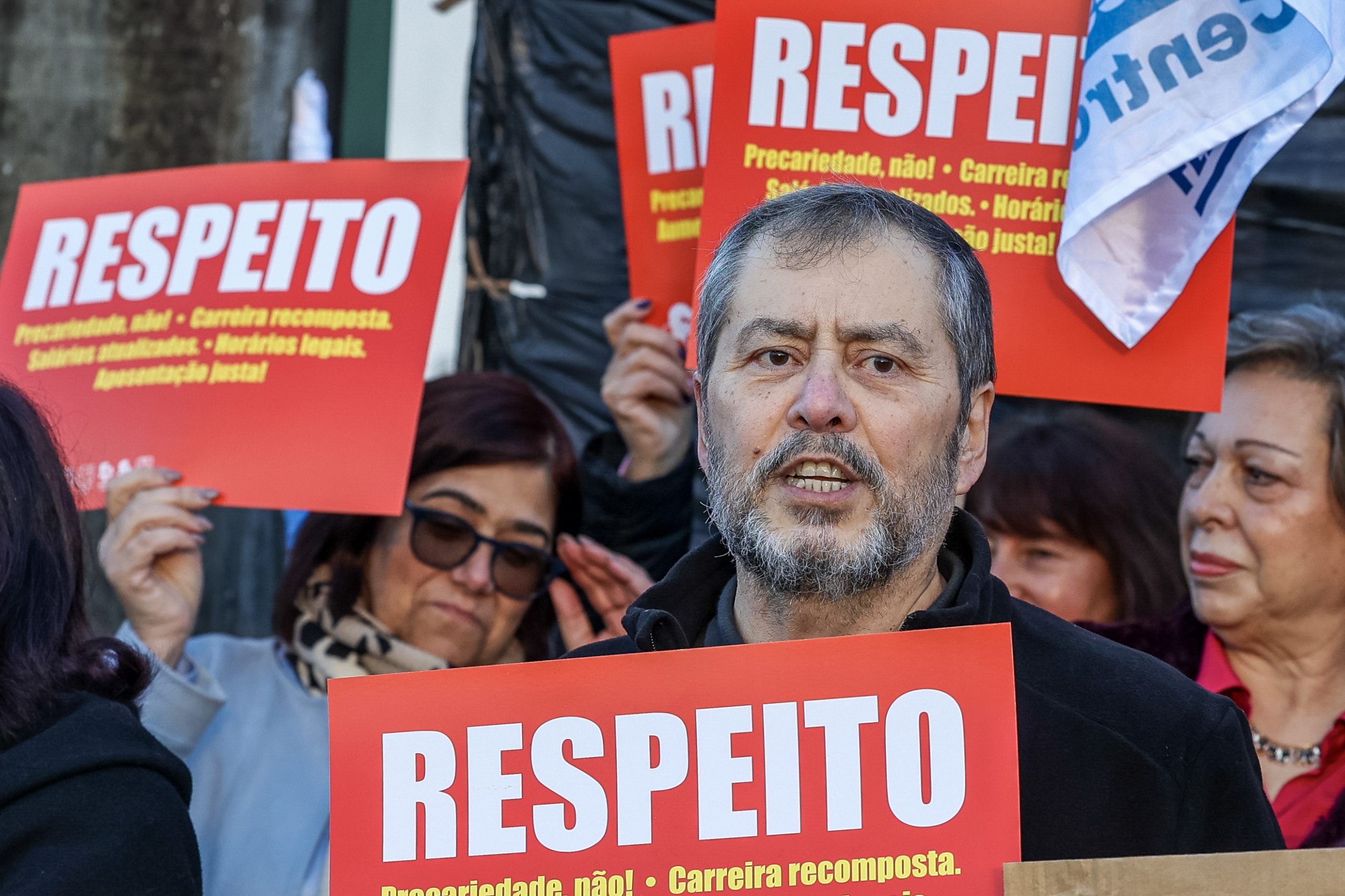Professores reafirmam necessidade de um “acordo global” e prometem novas formas de luta