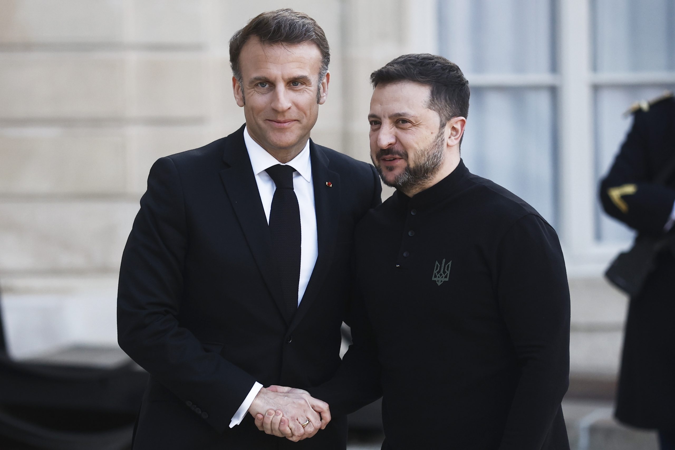 Zelensky defende paz “duradoura” para a Ucrânia após encontro com Macron