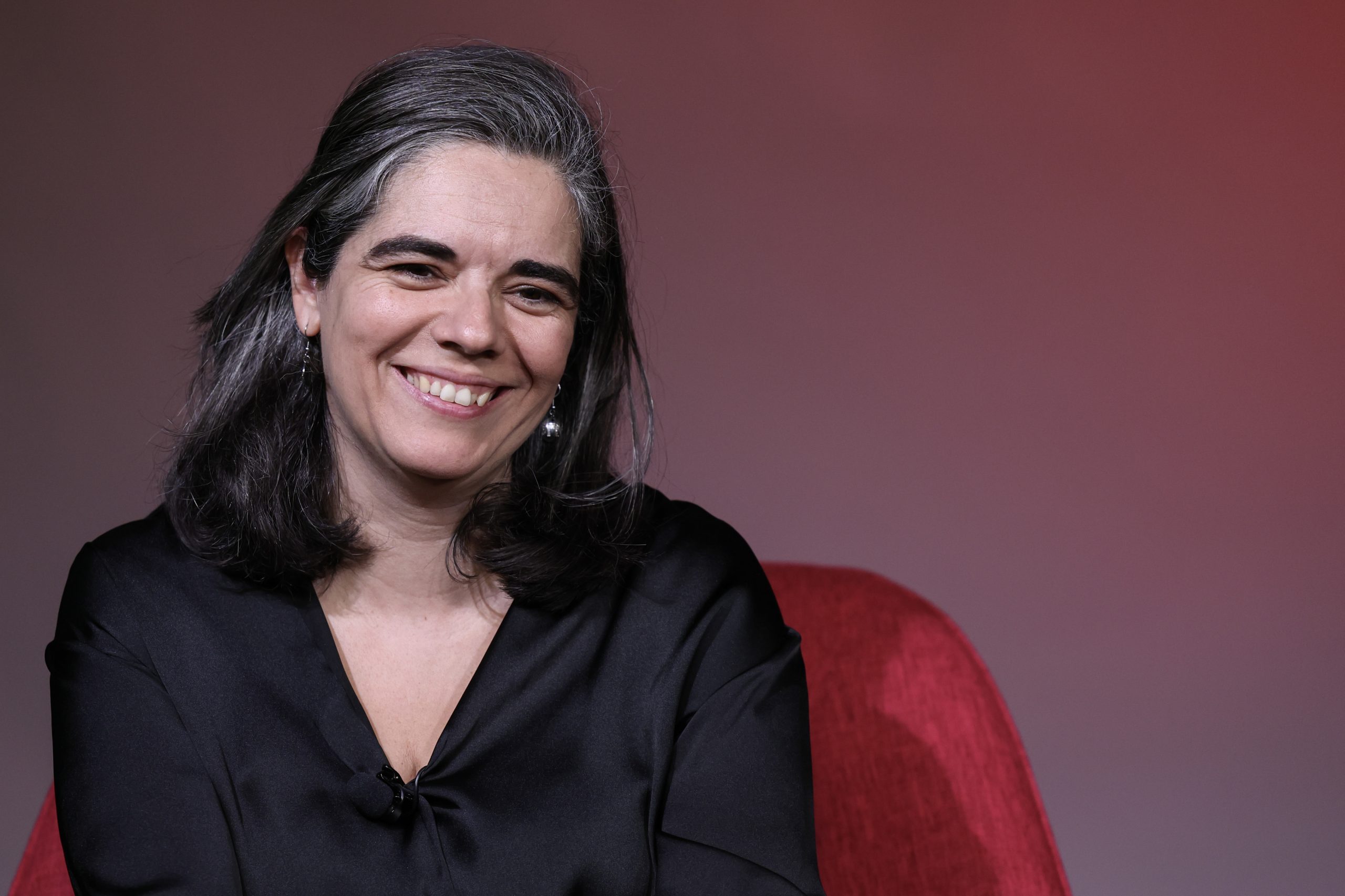 Líder parlamentar da IL lamenta momento e forma da demissão de Carla Castro