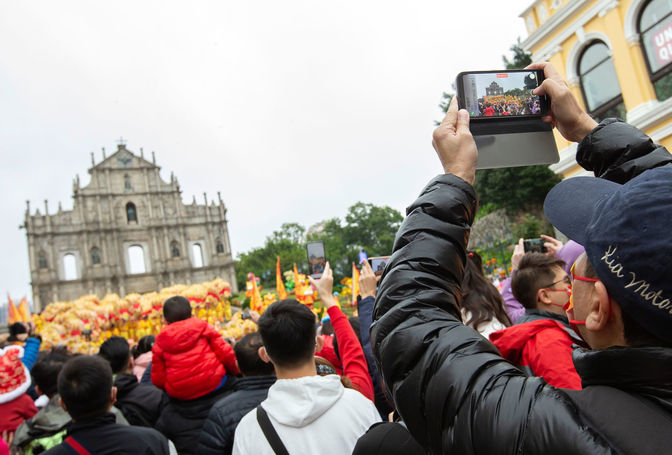 Macau regista novos 65 casos de Covid-19 e pede testagem à população com ‘kits’ caseiros