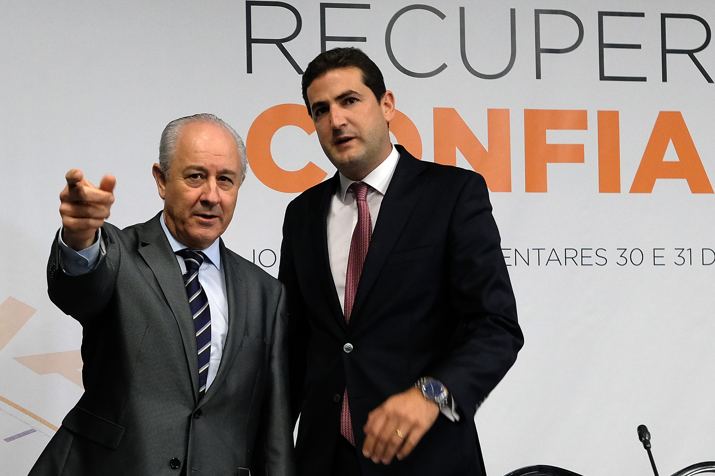 Hugo Soares continua como líder parlamentar até ao Congresso do PSD
