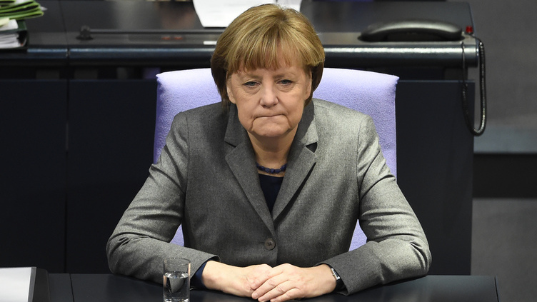 Merkel sofre derrota histórica em Berlim