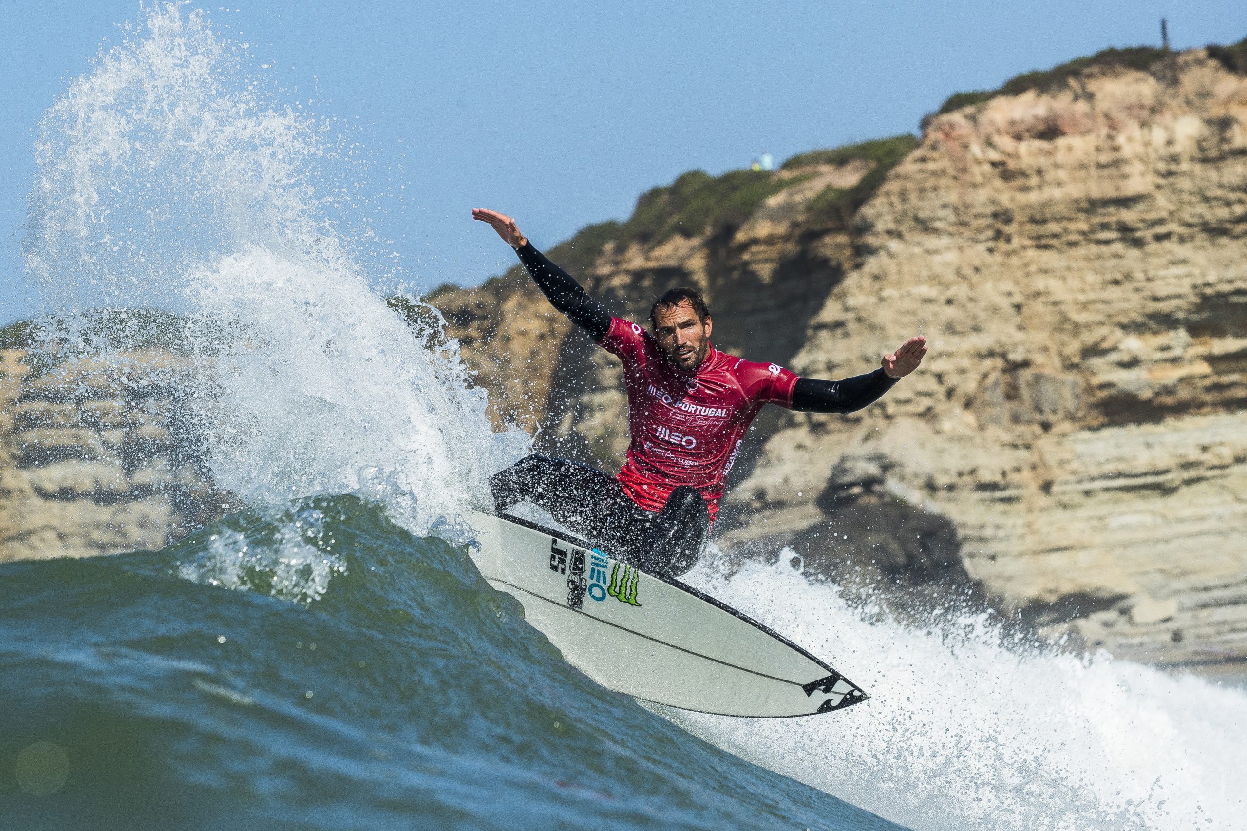 Frederico Morais parte para o Havai ansioso para o regresso ao circuito mundial de surf
