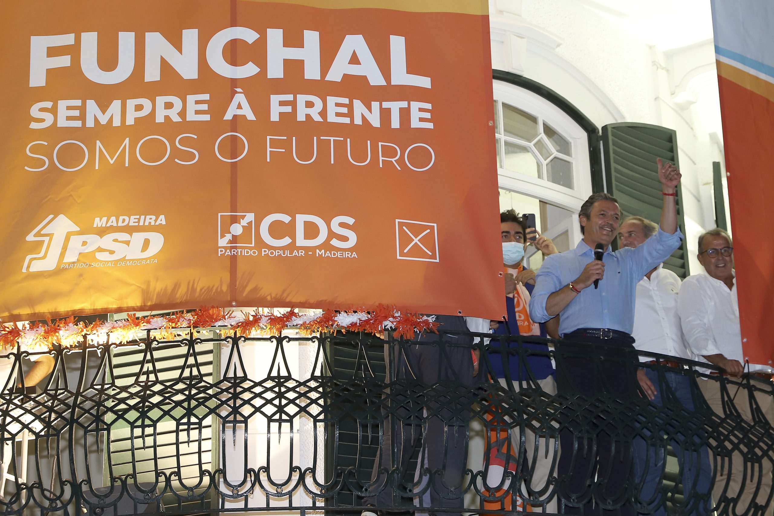 Autárquicas: Presidente eleito da Câmara do Funchal em reuniões para definir prioridades
