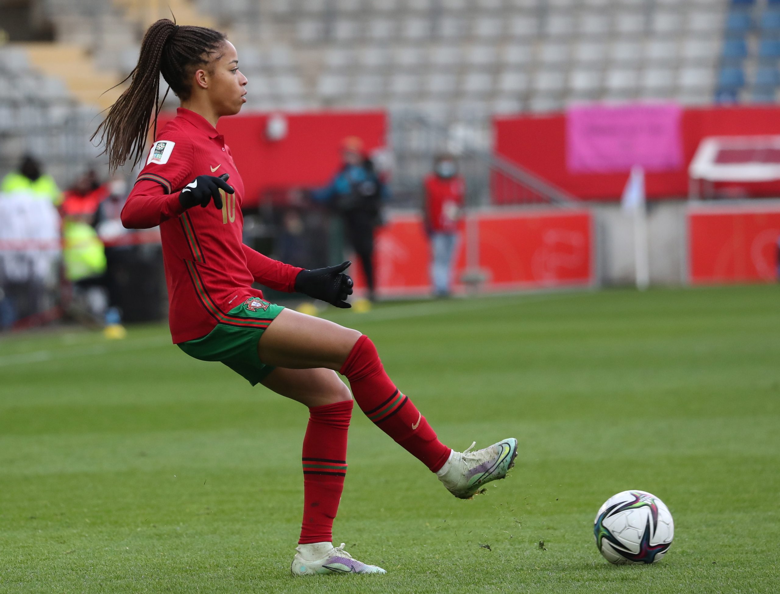 Jéssica Silva tem entorse no joelho e pode ‘desfalcar’ Benfica no início da época