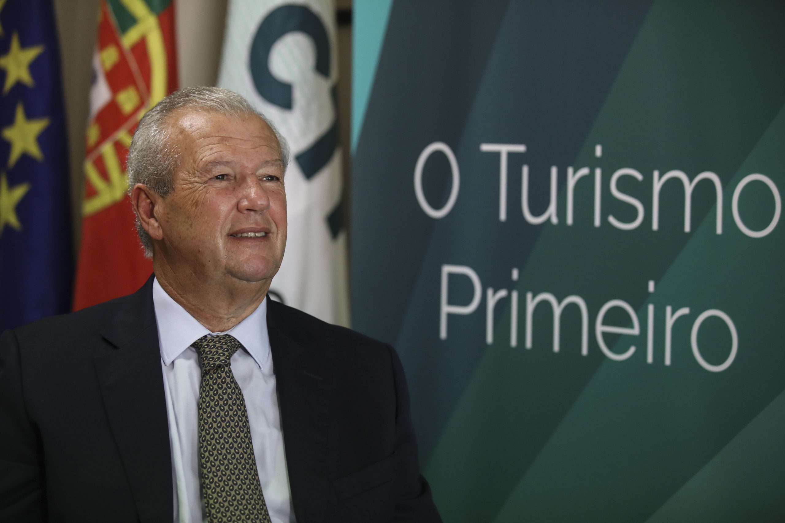 Confederação do Turismo defende que só com grande aumento de produtividade é que se pode subir salário mínimo