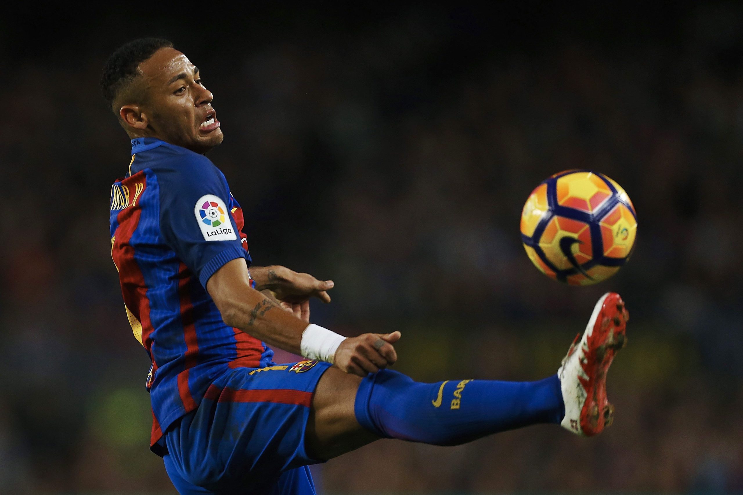 FIFA rejeita ação do Santos sobre irregularidades na transferência de Neymar