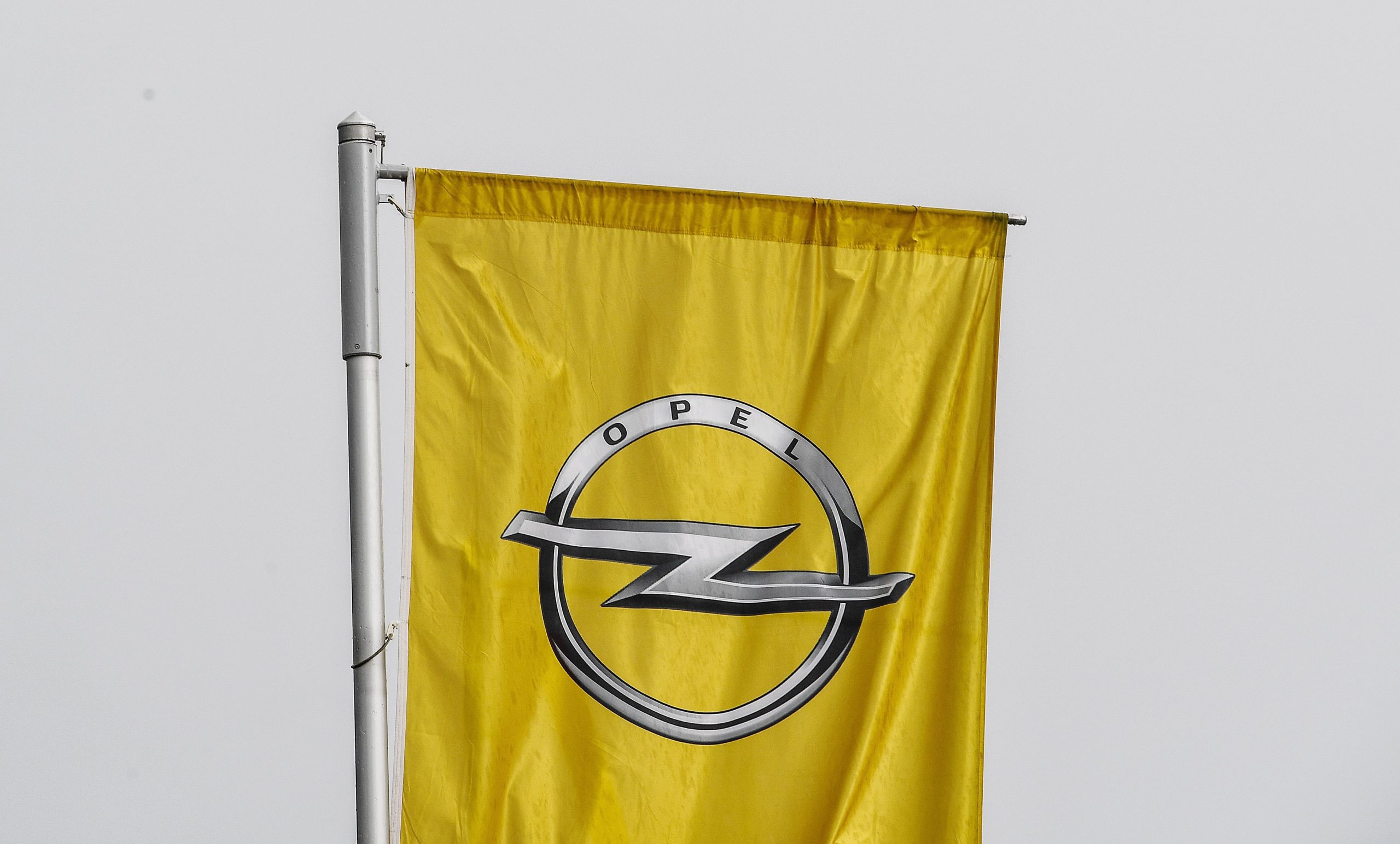 Venda da Opel e Vauxhall ao grupo PSA concluída