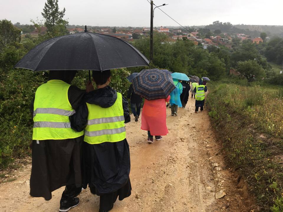 E ao quarto dia choveu. Caminhada molhada…