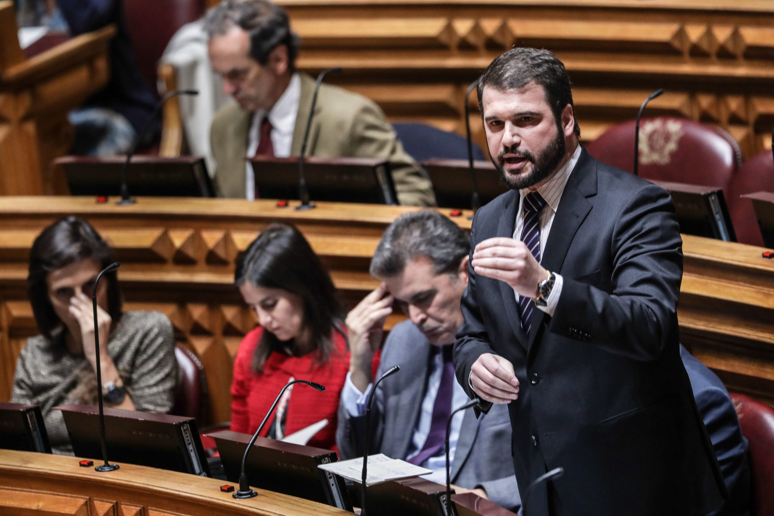 PS admite viabilizar alguns diplomas do PSD sobre arrendamento