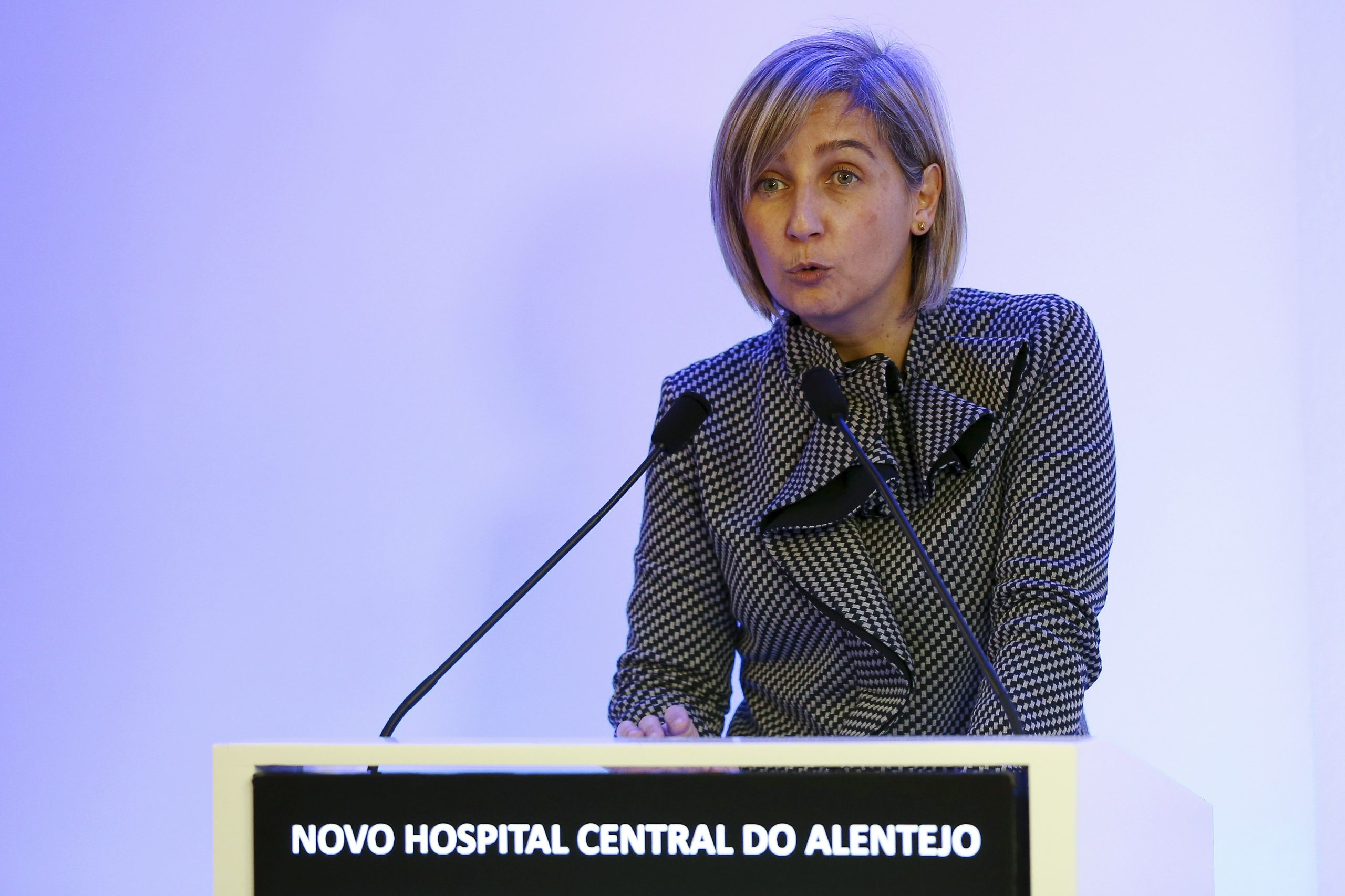 Ministra da Saúde diz que se reivindicações dos enfermeiros fossem todas atendidas custariam mais de 500 milhões